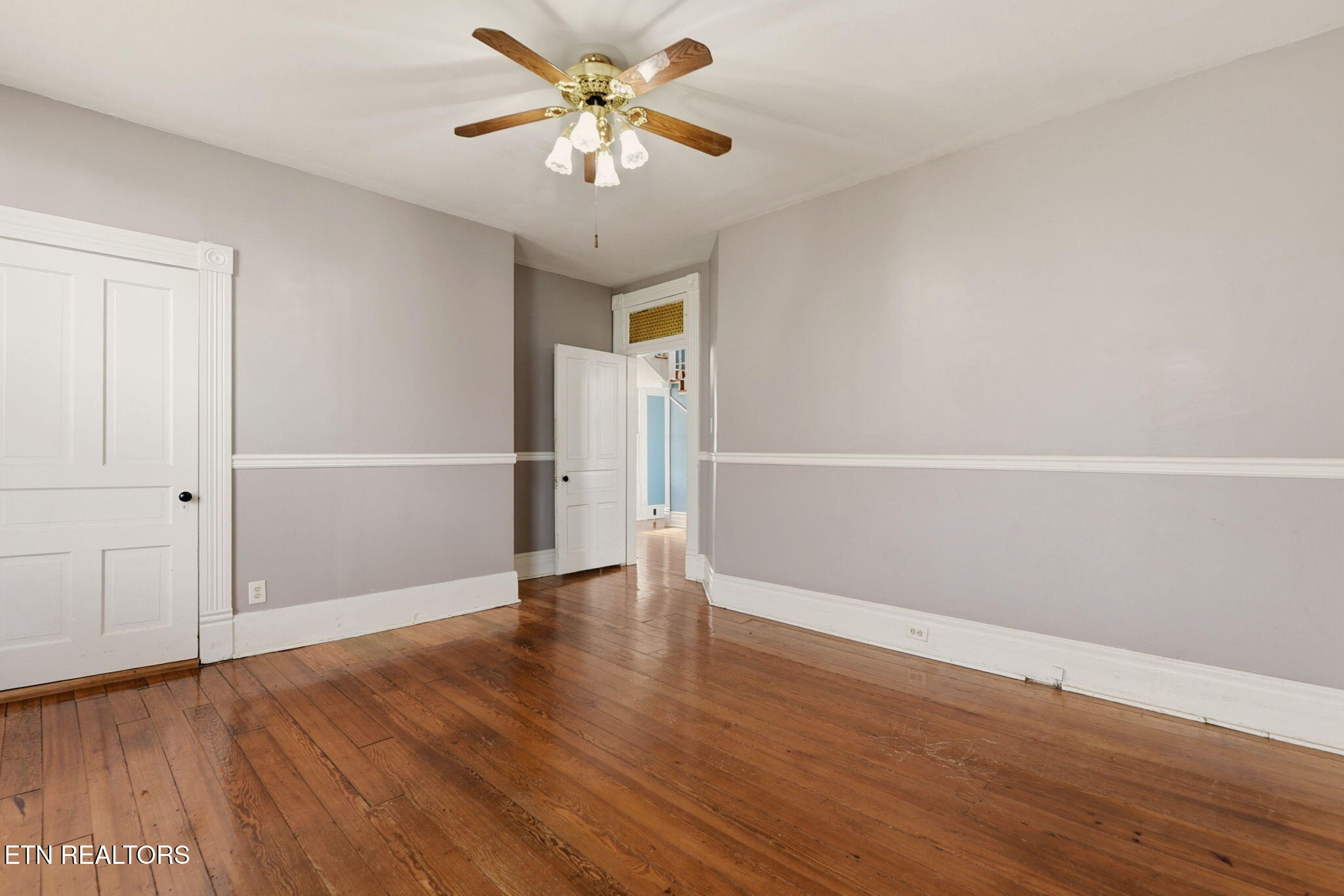 403 E 2nd Avenue Lenoir City TN 37771