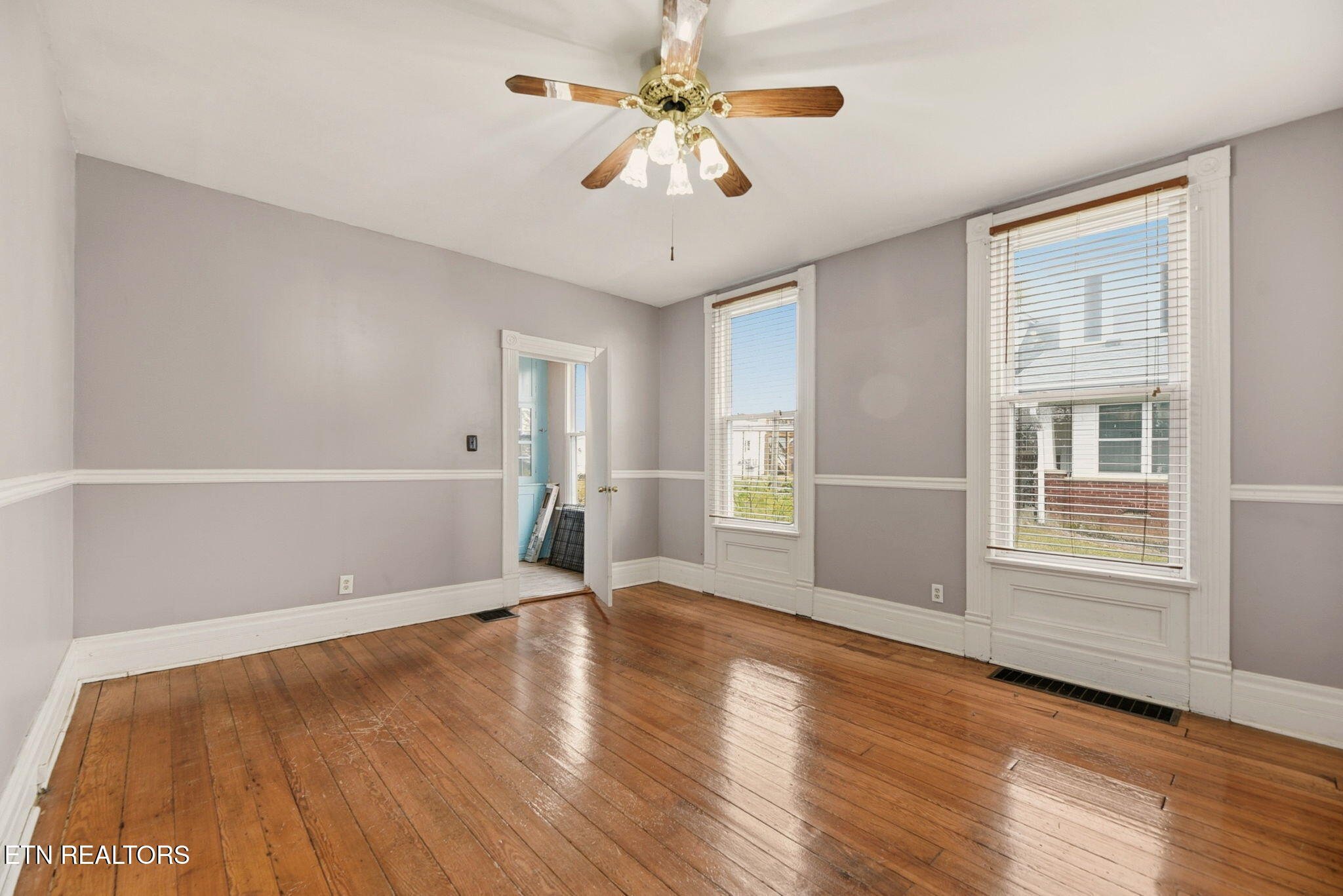 403 E 2nd Avenue Lenoir City TN 37771
