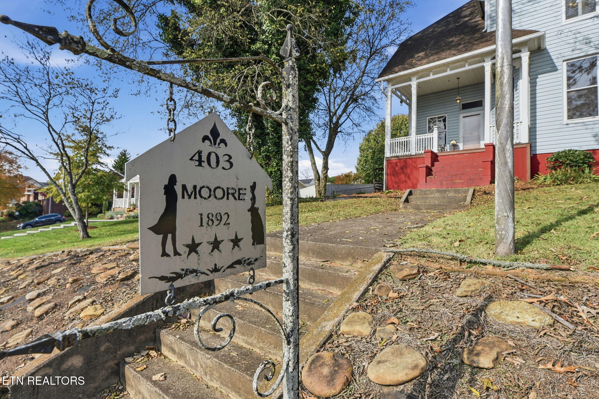 403 E 2nd Avenue Lenoir City TN 37771