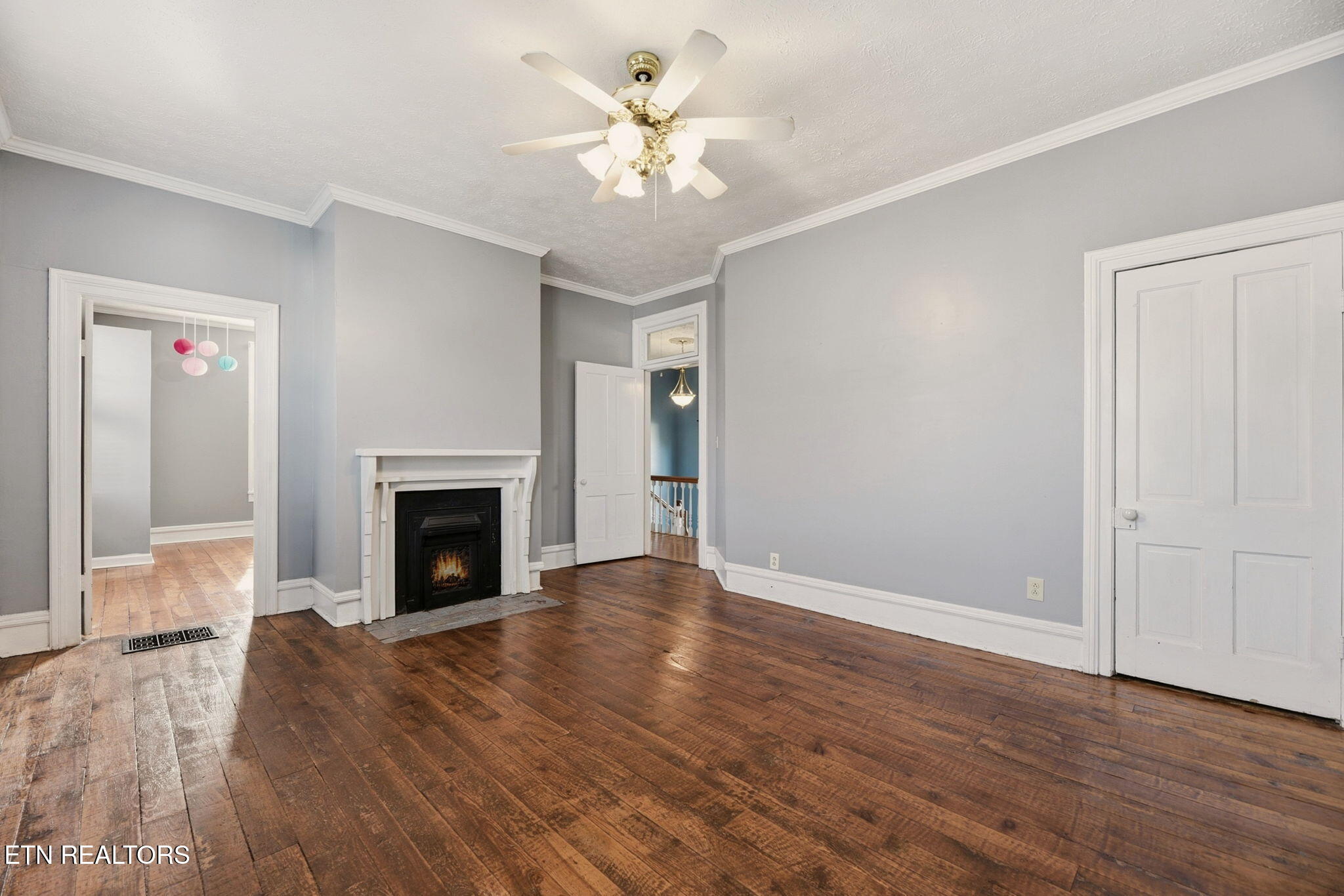 403 E 2nd Avenue Lenoir City TN 37771
