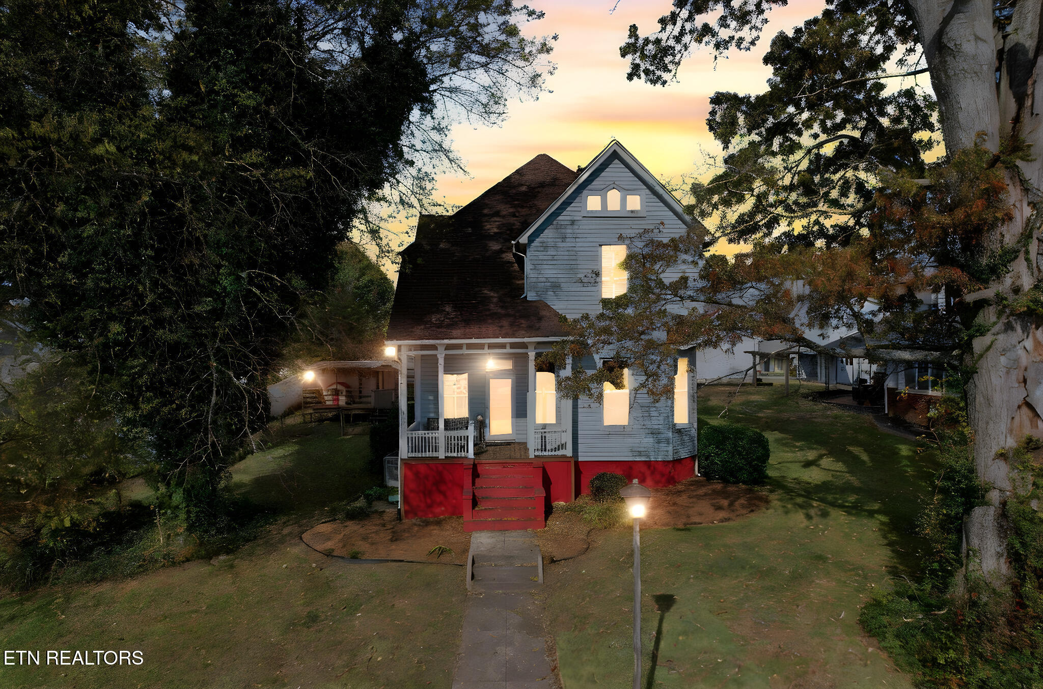 403 E 2nd Avenue Lenoir City TN 37771