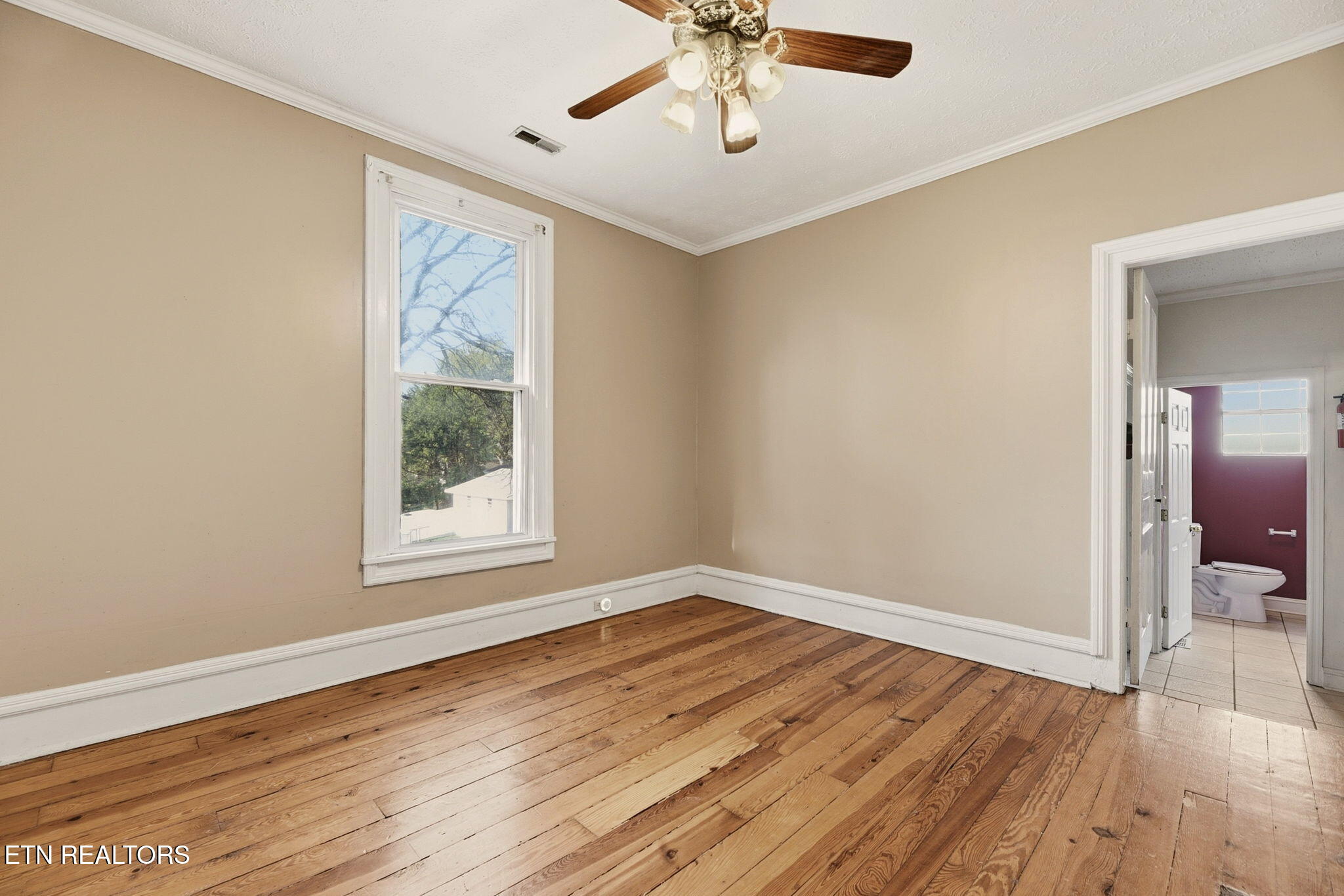 403 E 2nd Avenue Lenoir City TN 37771