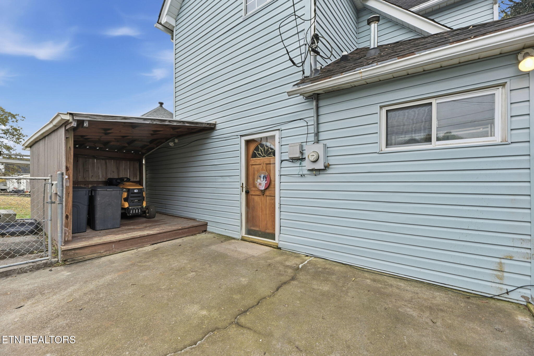 403 E 2nd Avenue Lenoir City TN 37771