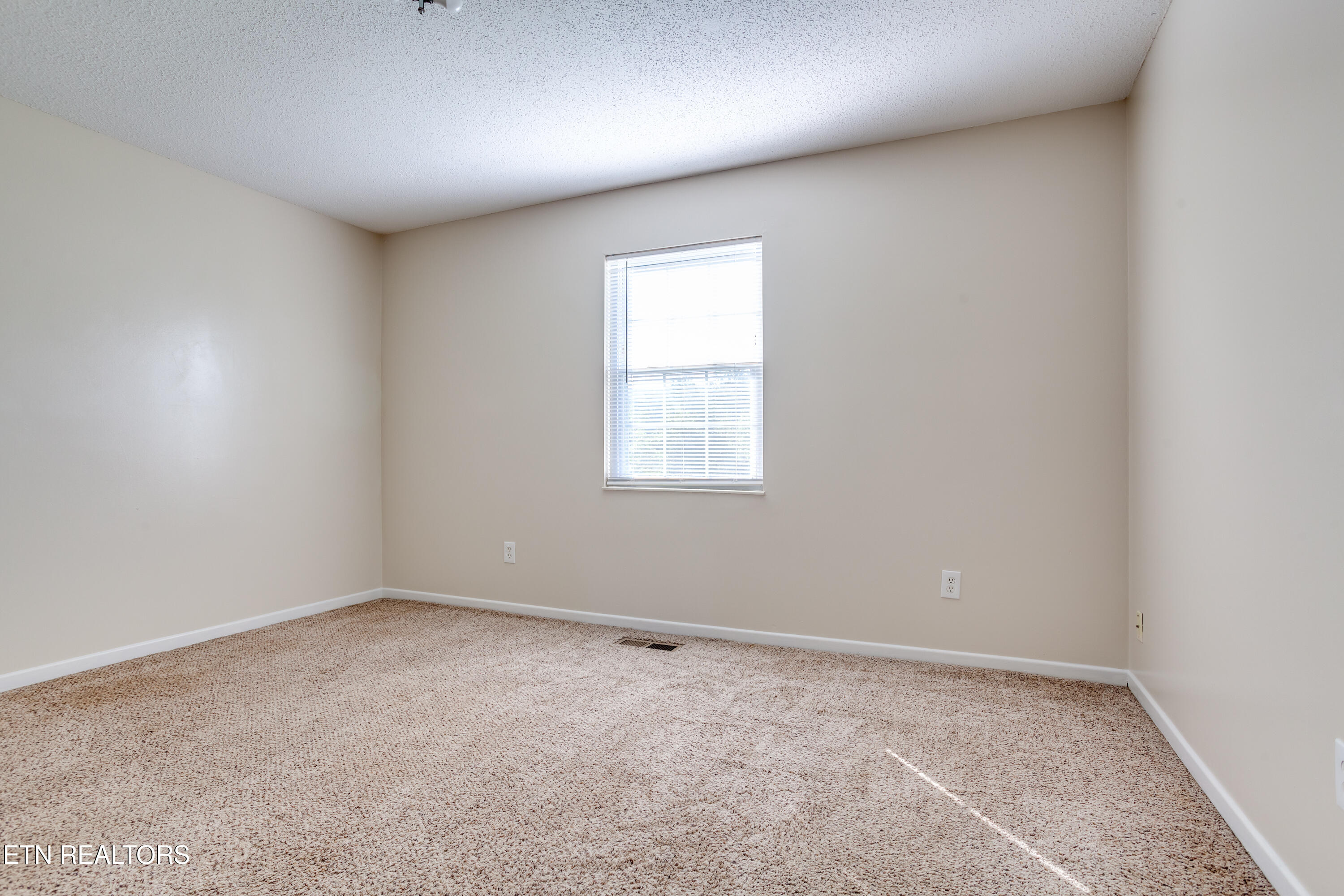 105 Tracy Lane Oak Ridge TN 37830