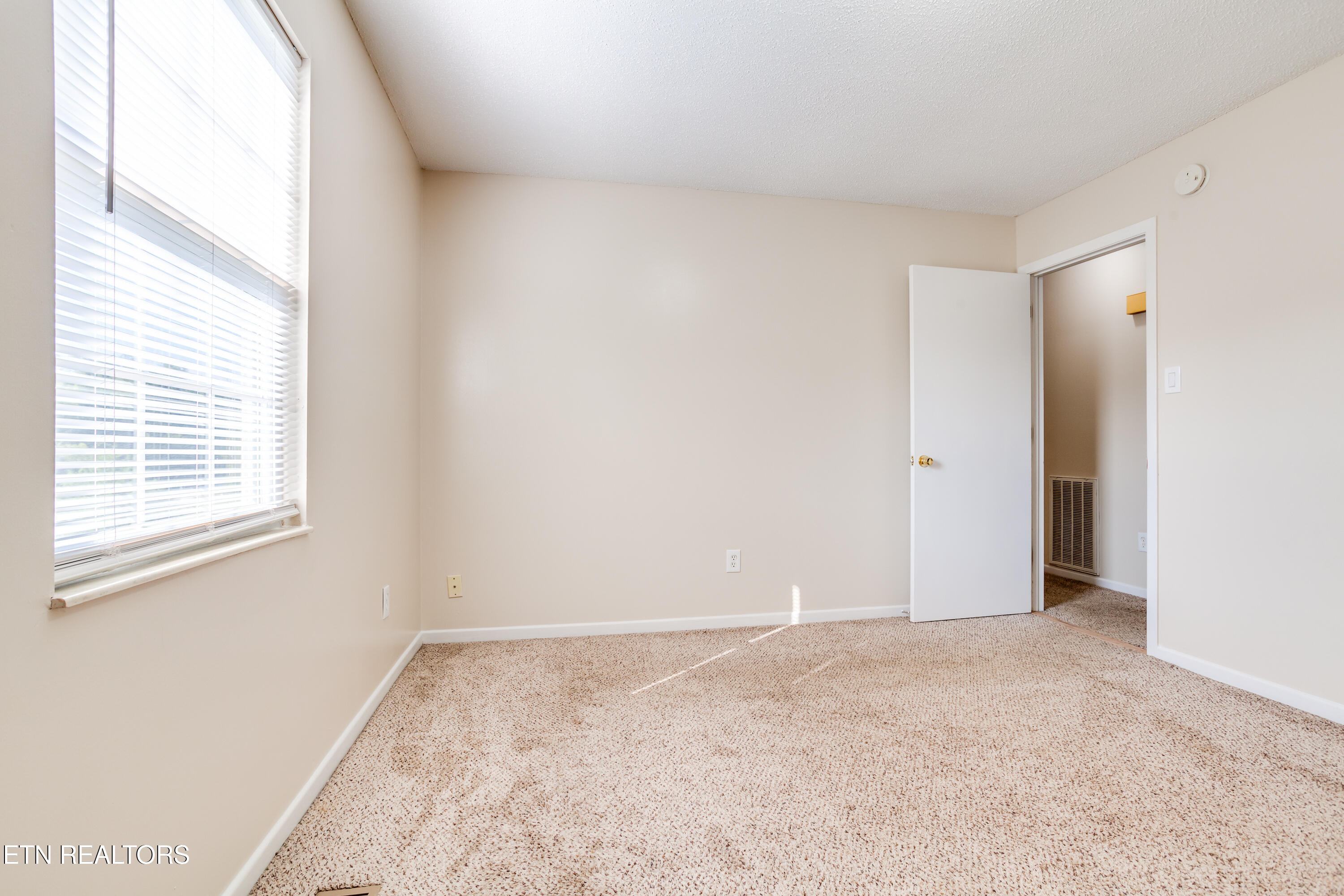 105 Tracy Lane Oak Ridge TN 37830