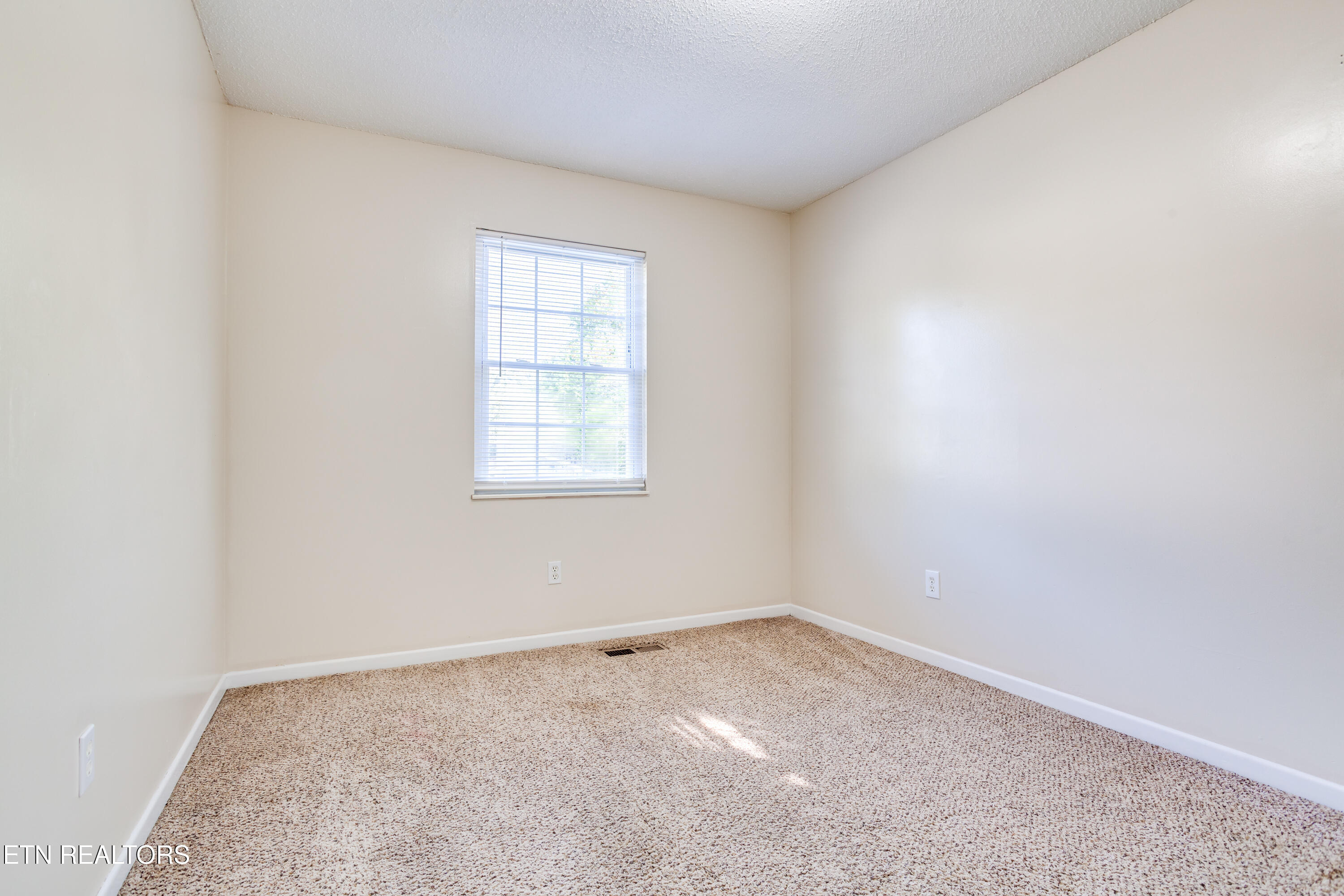 105 Tracy Lane Oak Ridge TN 37830