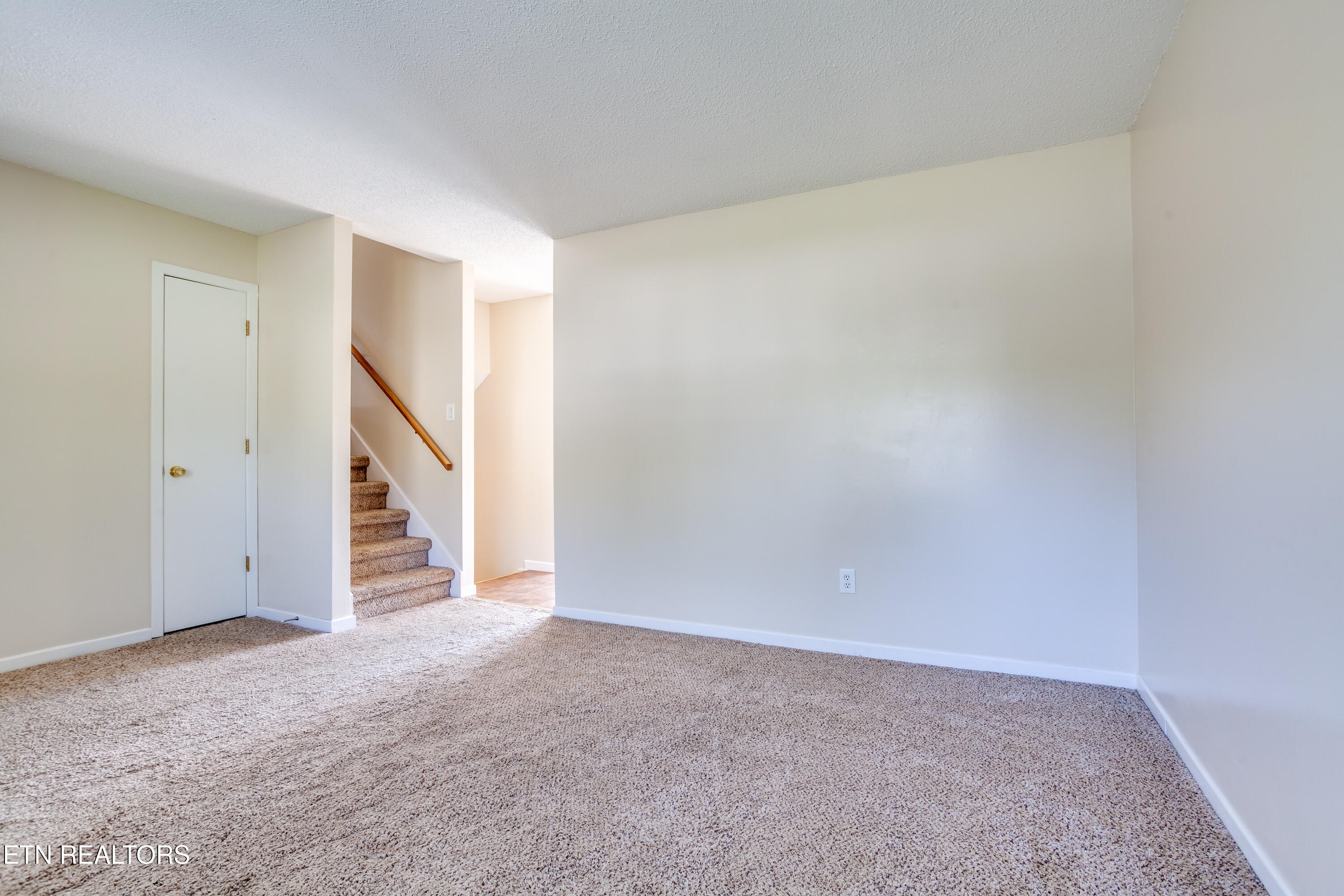 105 Tracy Lane Oak Ridge TN 37830