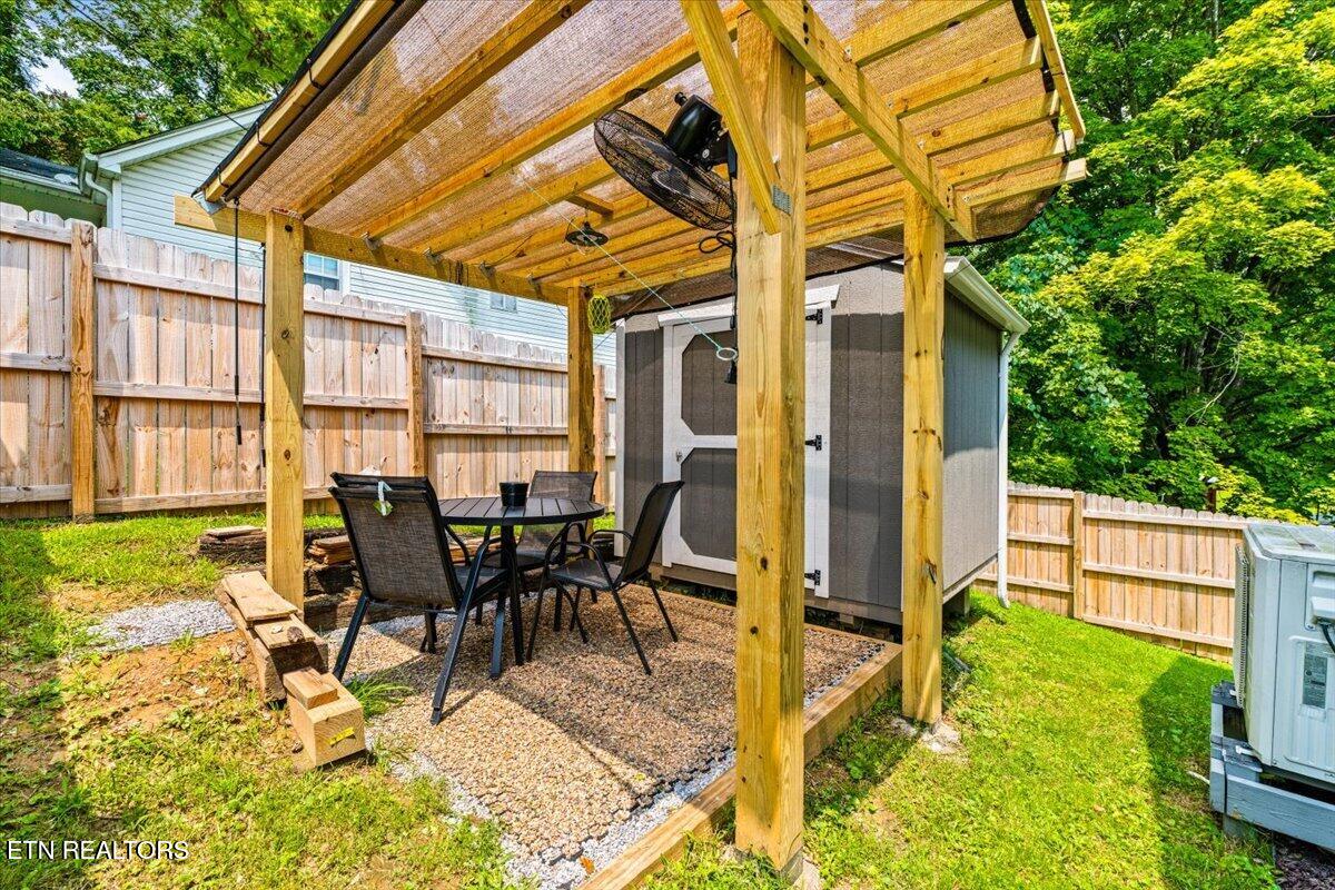 302 N 12th Street Lafollette TN 37766
