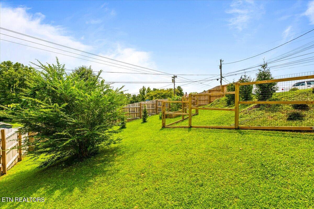 302 N 12th Street Lafollette TN 37766