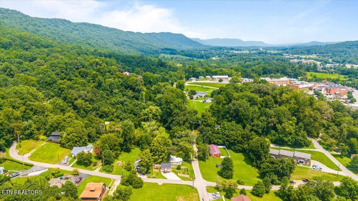302 N 12th Street Lafollette TN 37766
