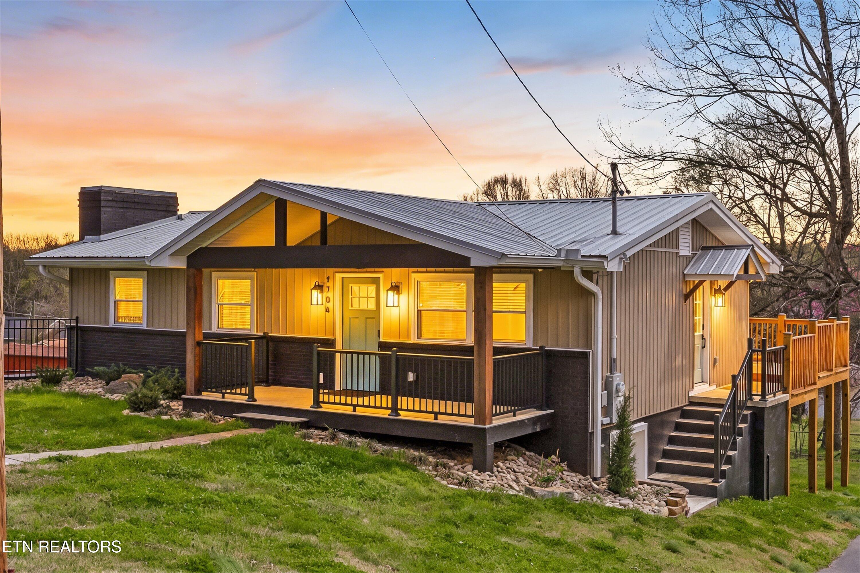 1704 S Forest Drive Knoxville TN 37920
