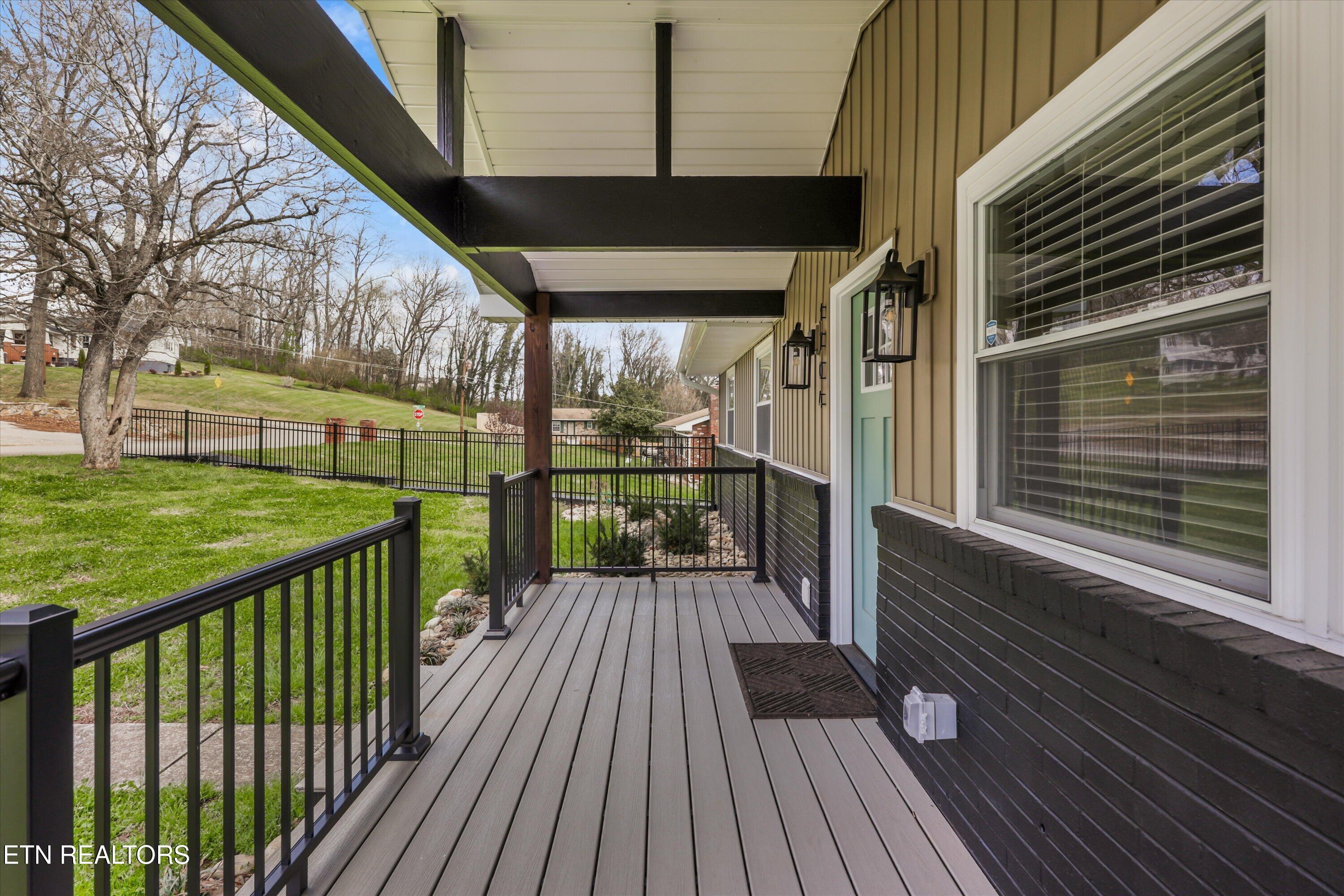 1704 S Forest Drive Knoxville TN 37920