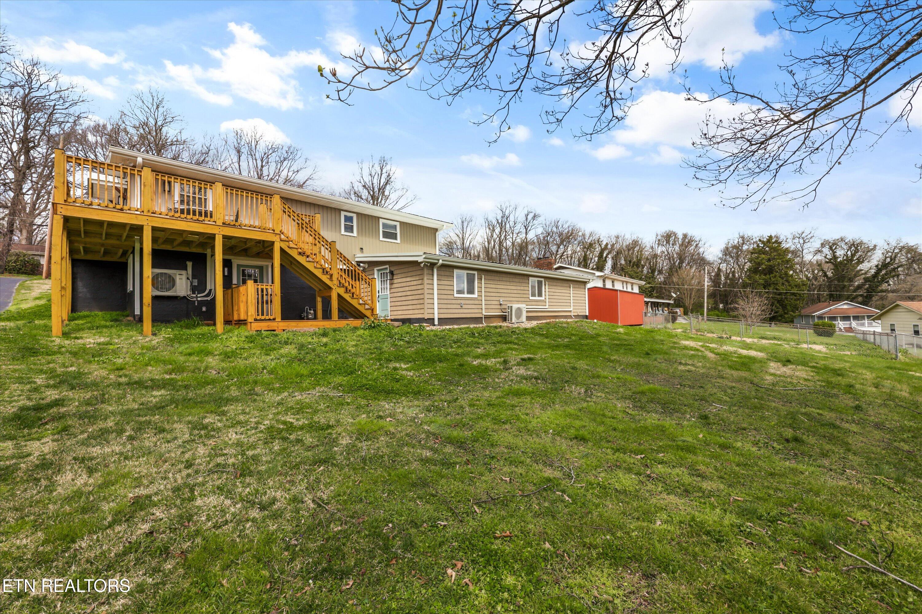 1704 S Forest Drive Knoxville TN 37920