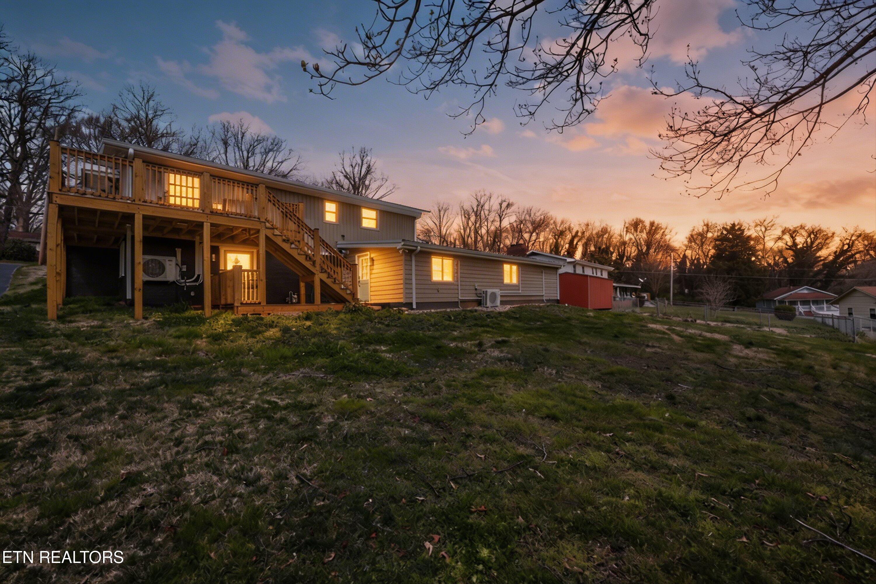 1704 S Forest Drive Knoxville TN 37920