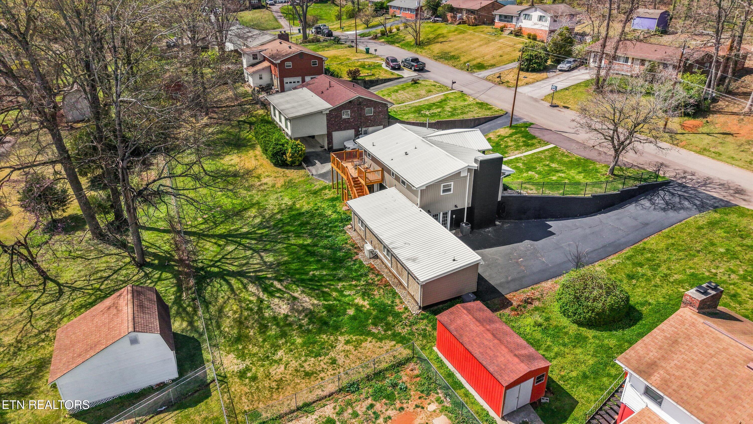 1704 S Forest Drive Knoxville TN 37920