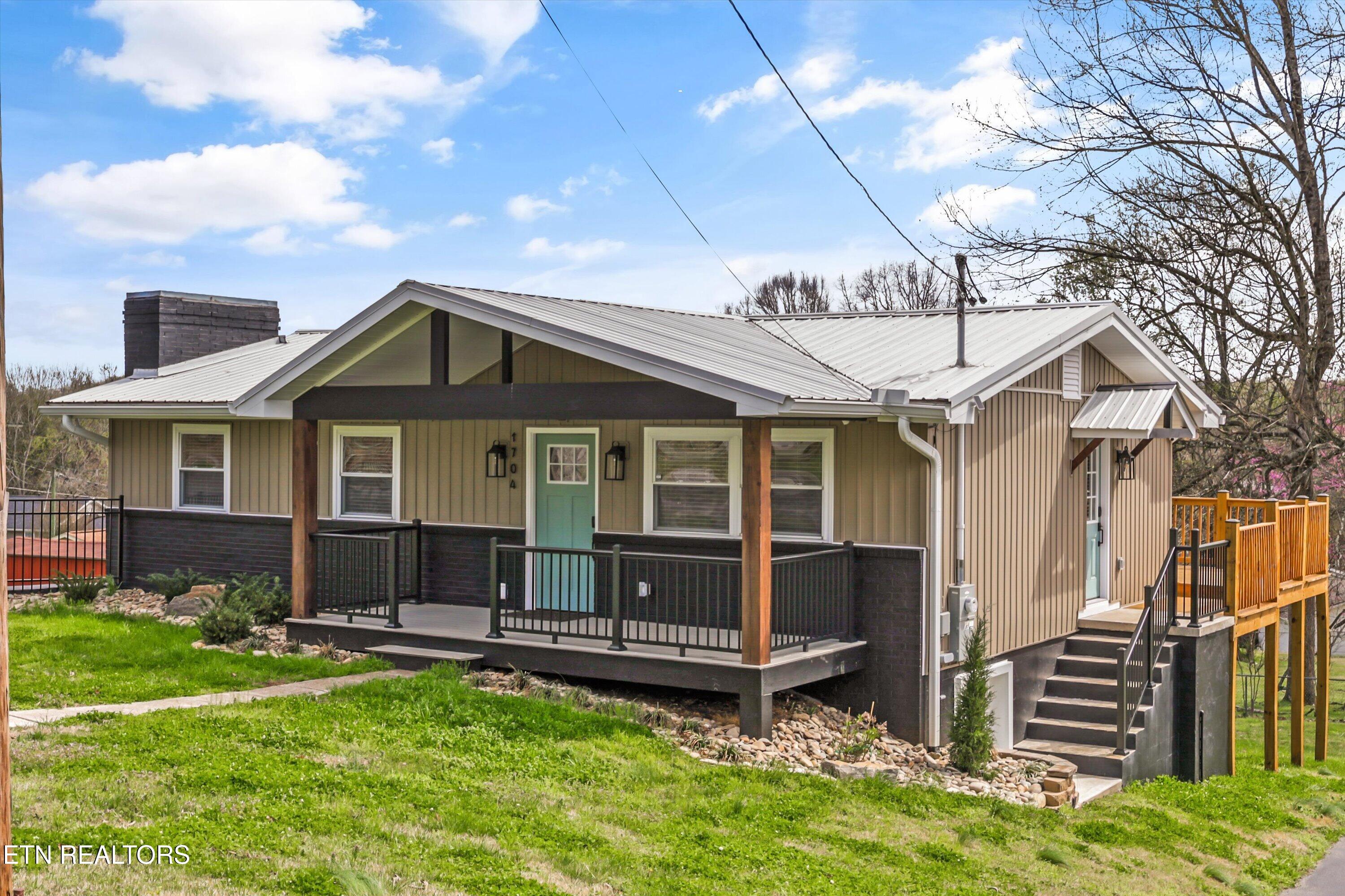 1704 S Forest Drive Knoxville TN 37920