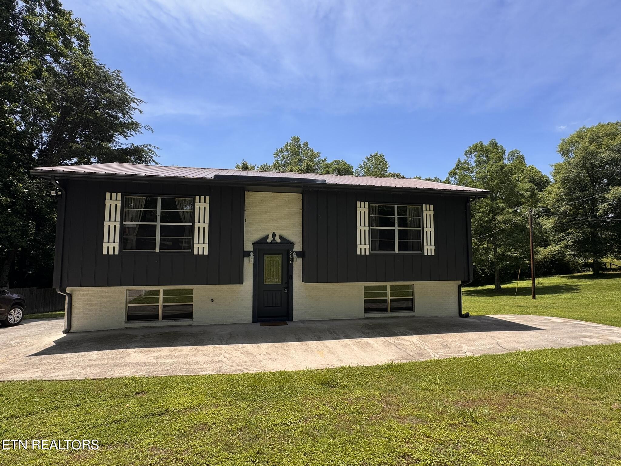 522 Henderson Drive Madisonville TN 37354