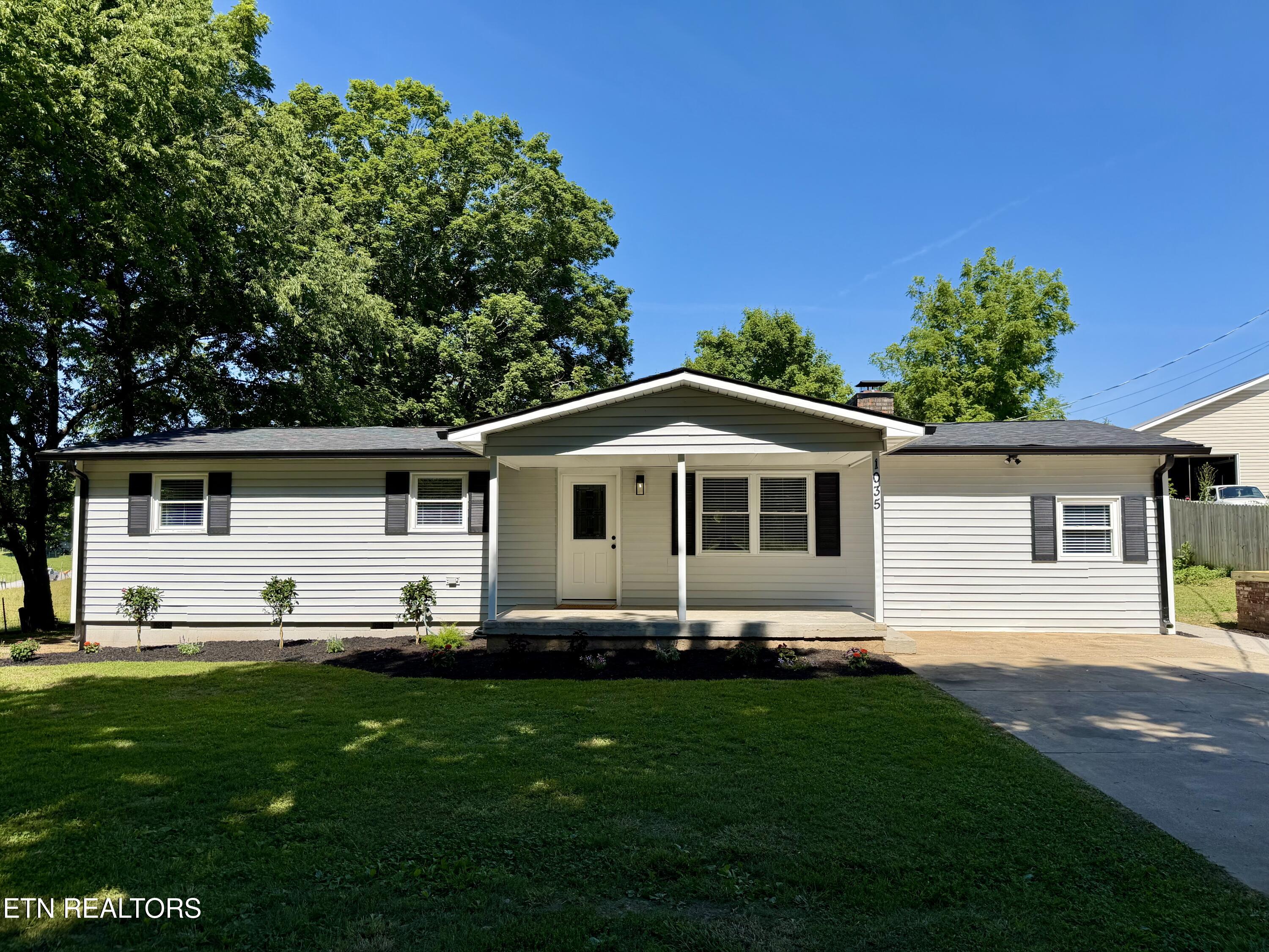 1035 Lakeside Road Madisonville TN 37354