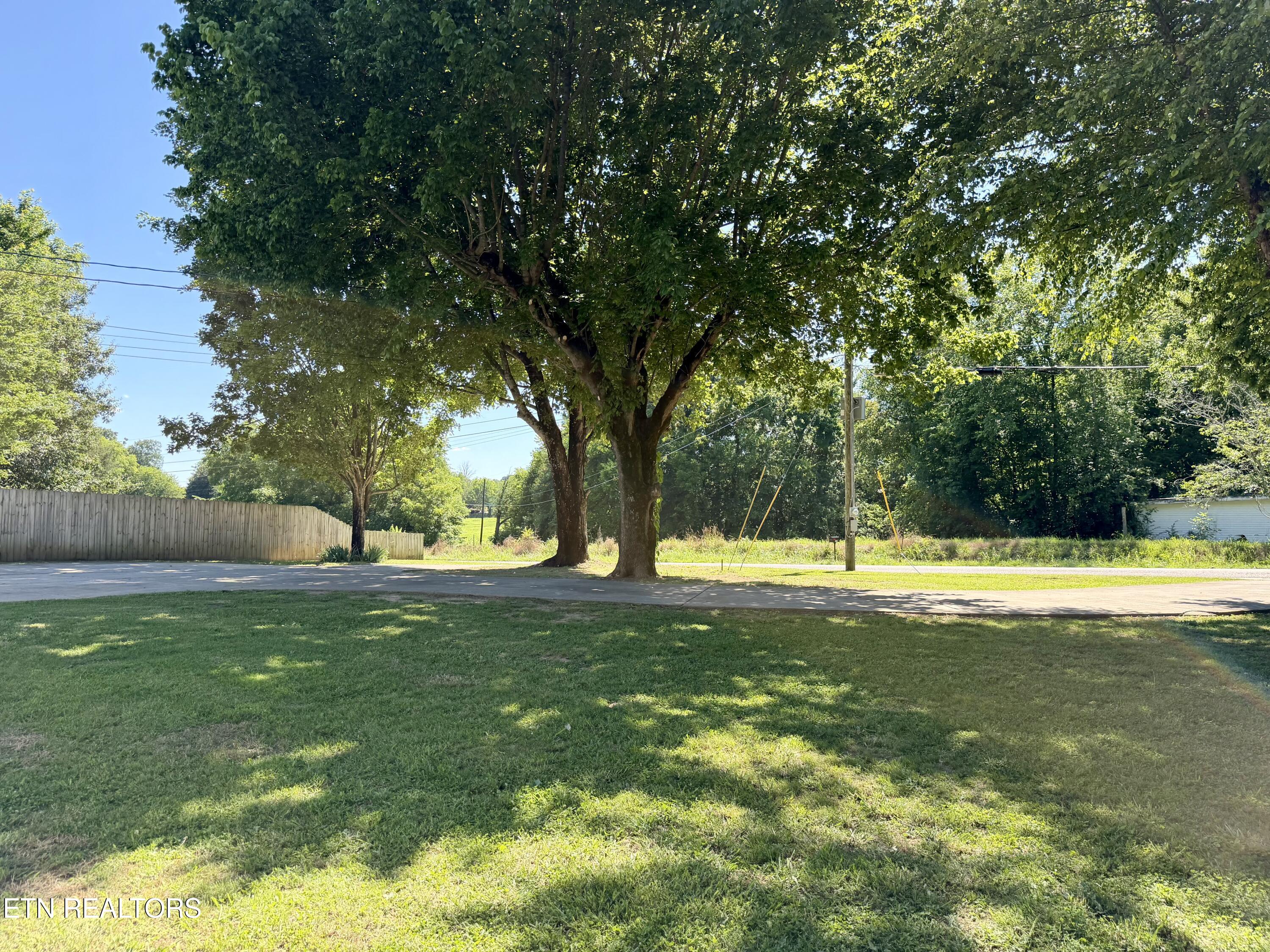 1035 Lakeside Road Madisonville TN 37354