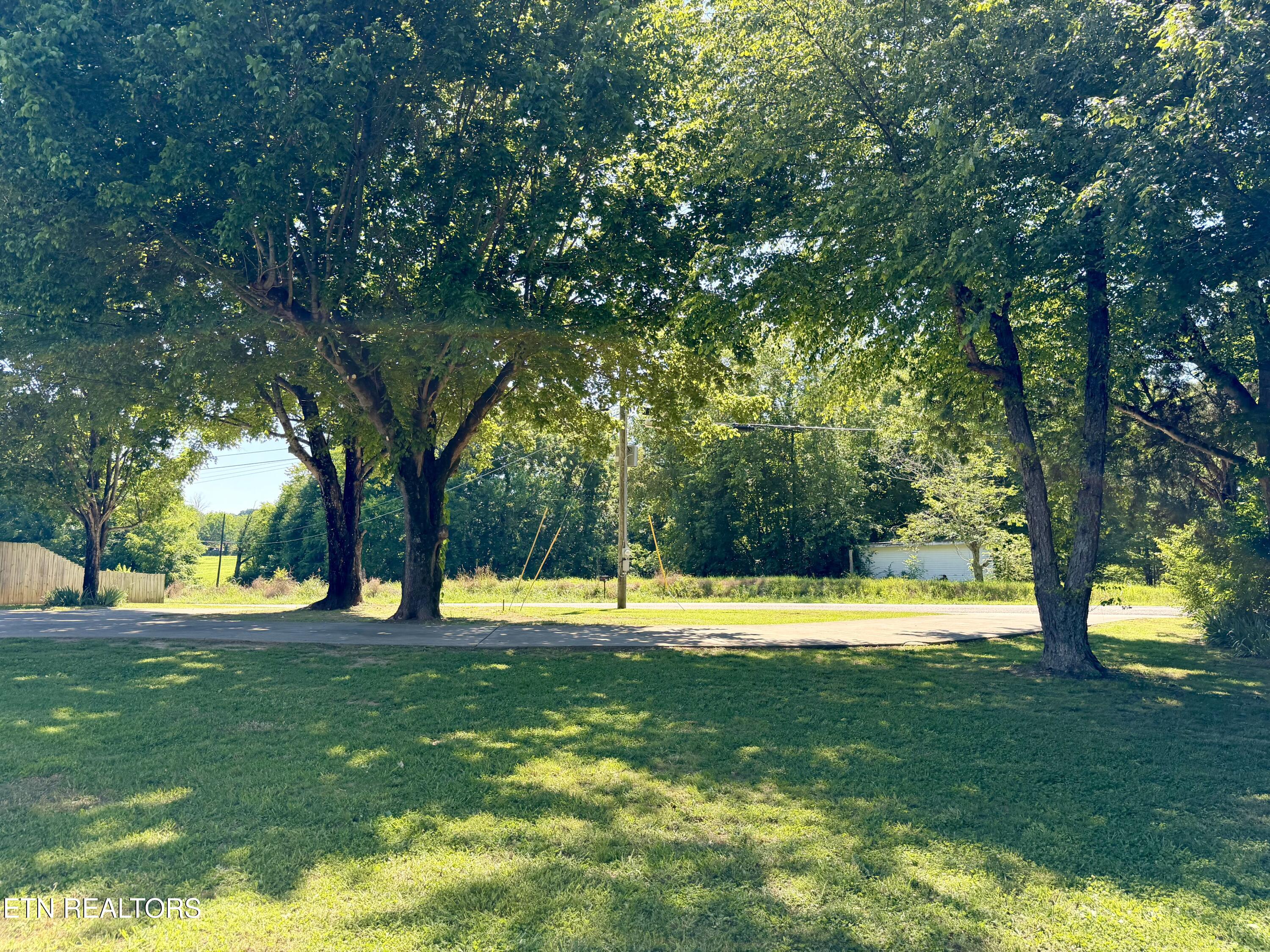 1035 Lakeside Road Madisonville TN 37354