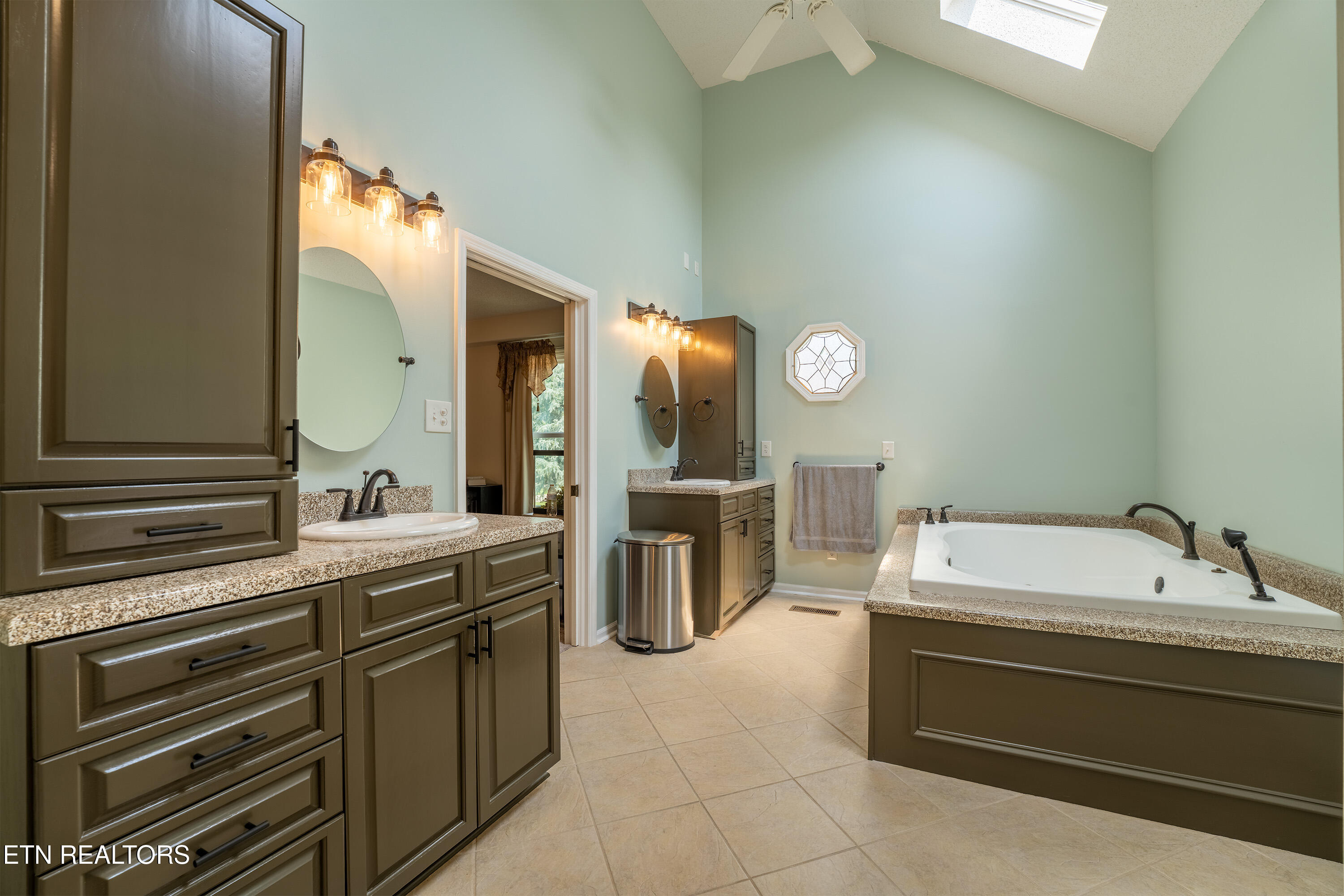 5620 Glenlyn Drive Powell TN 37849