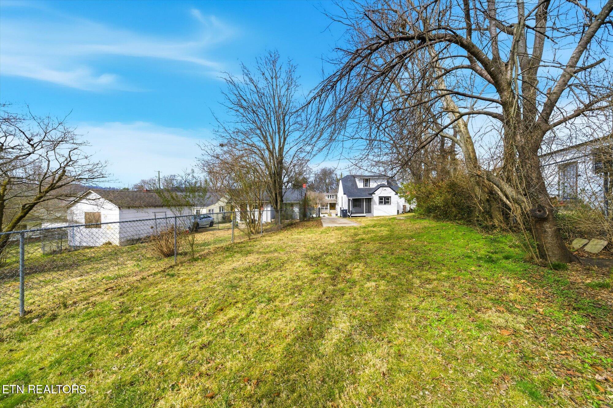 2432 Edgewood Avenue Knoxville TN 37917