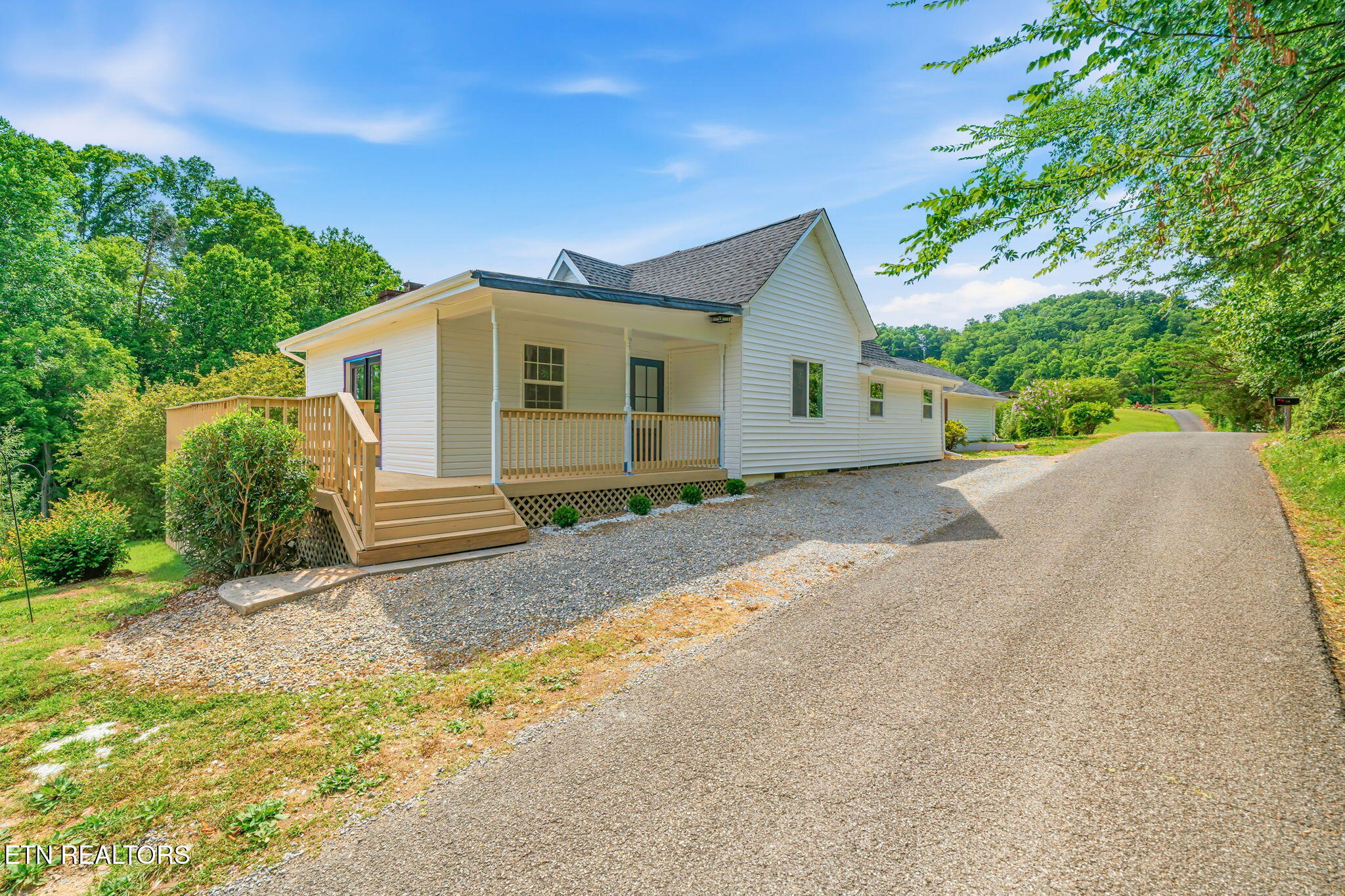 125 Ballard Road Heiskell TN 37754