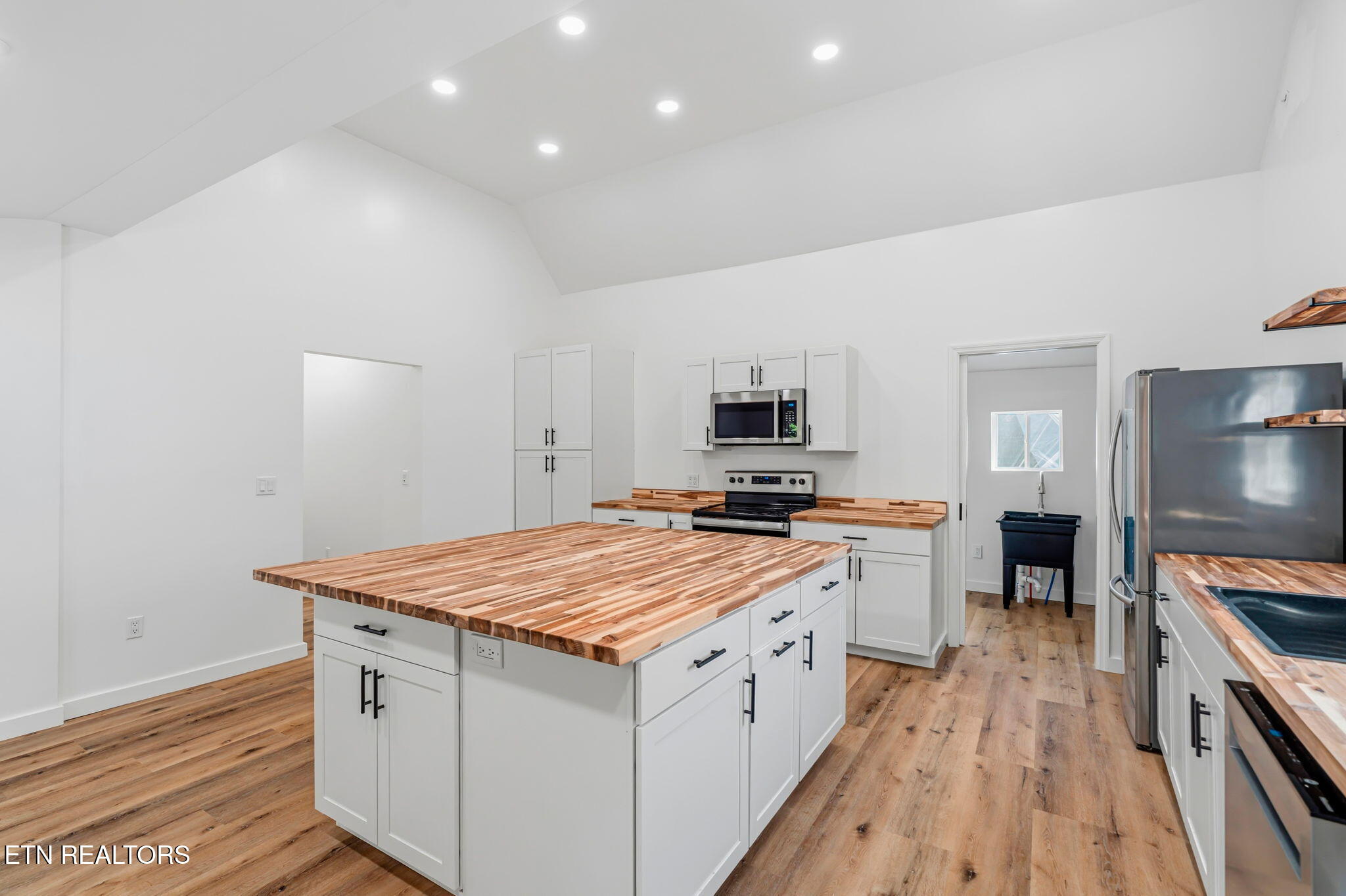 125 Ballard Road Heiskell TN 37754