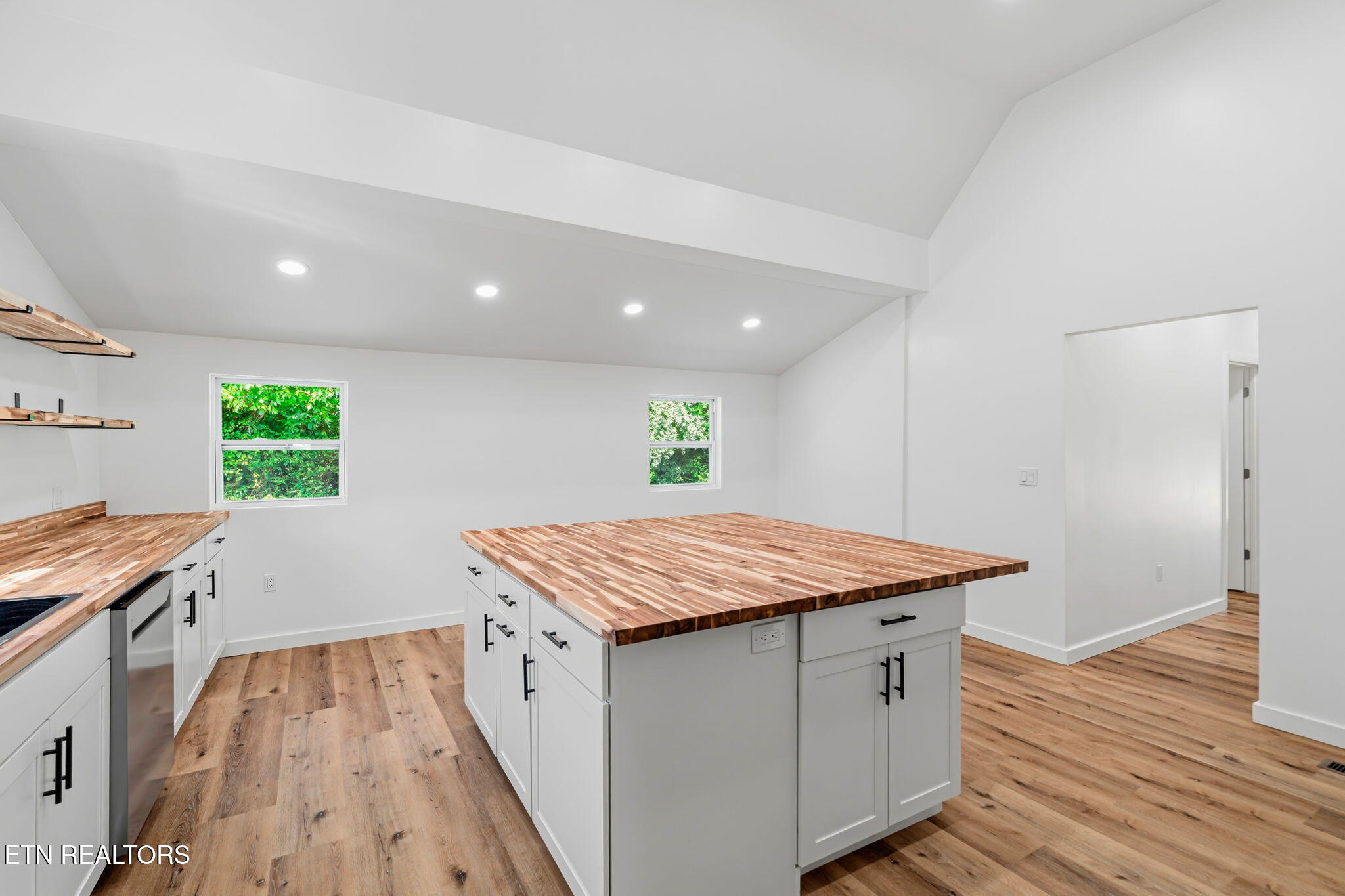 125 Ballard Road Heiskell TN 37754