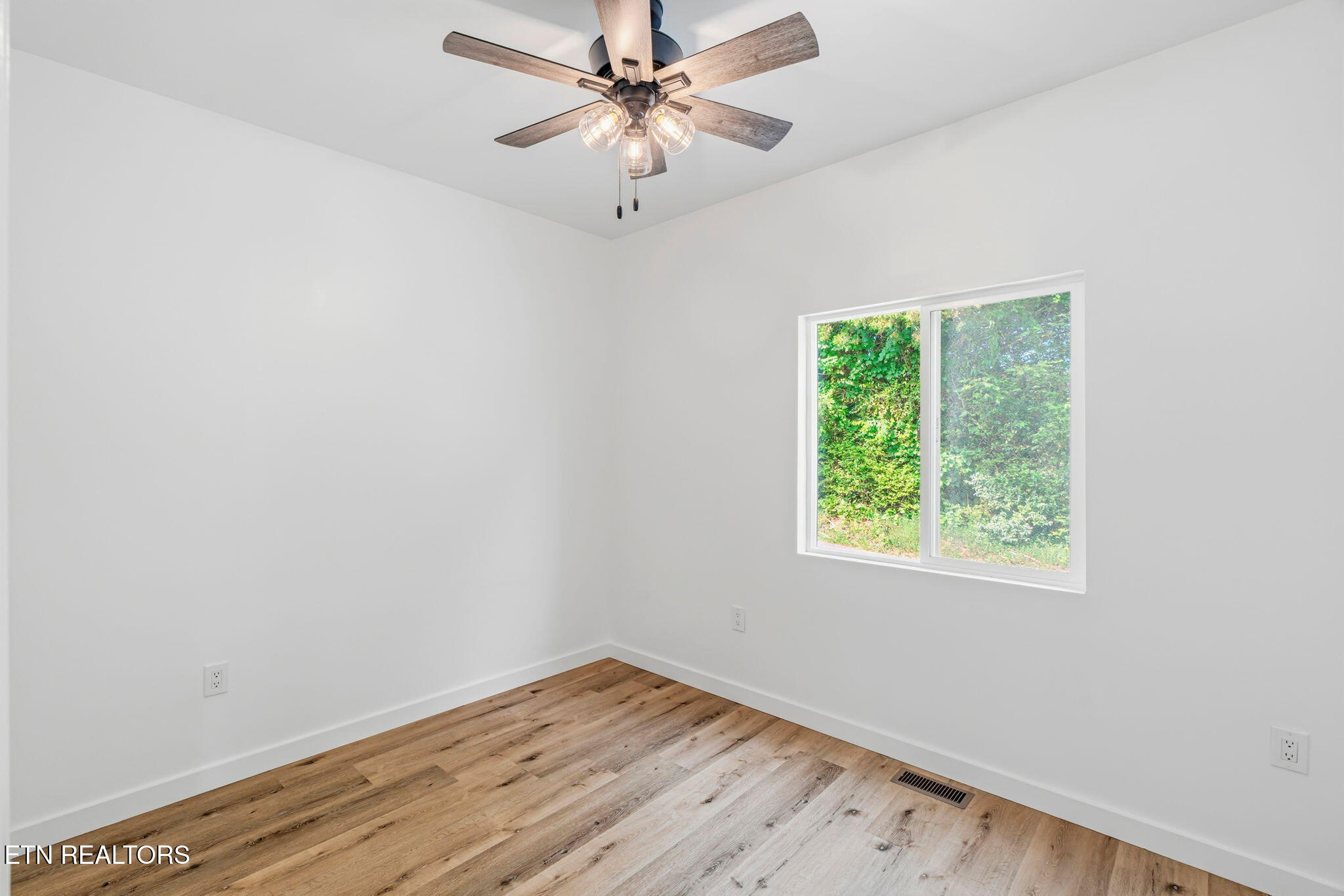 125 Ballard Road Heiskell TN 37754