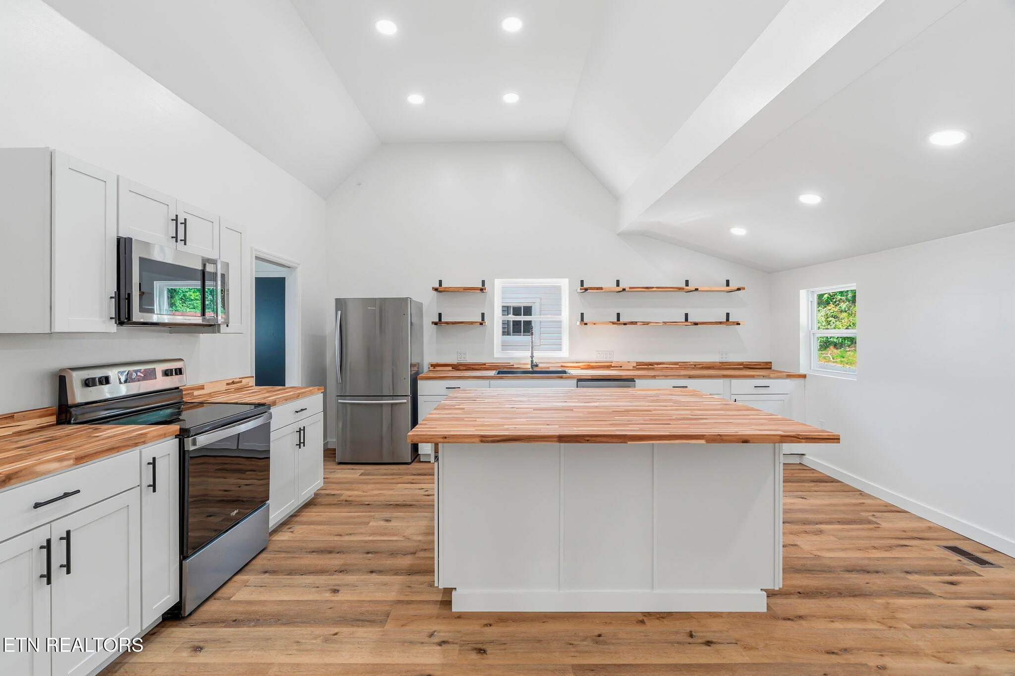 125 Ballard Road Heiskell TN 37754