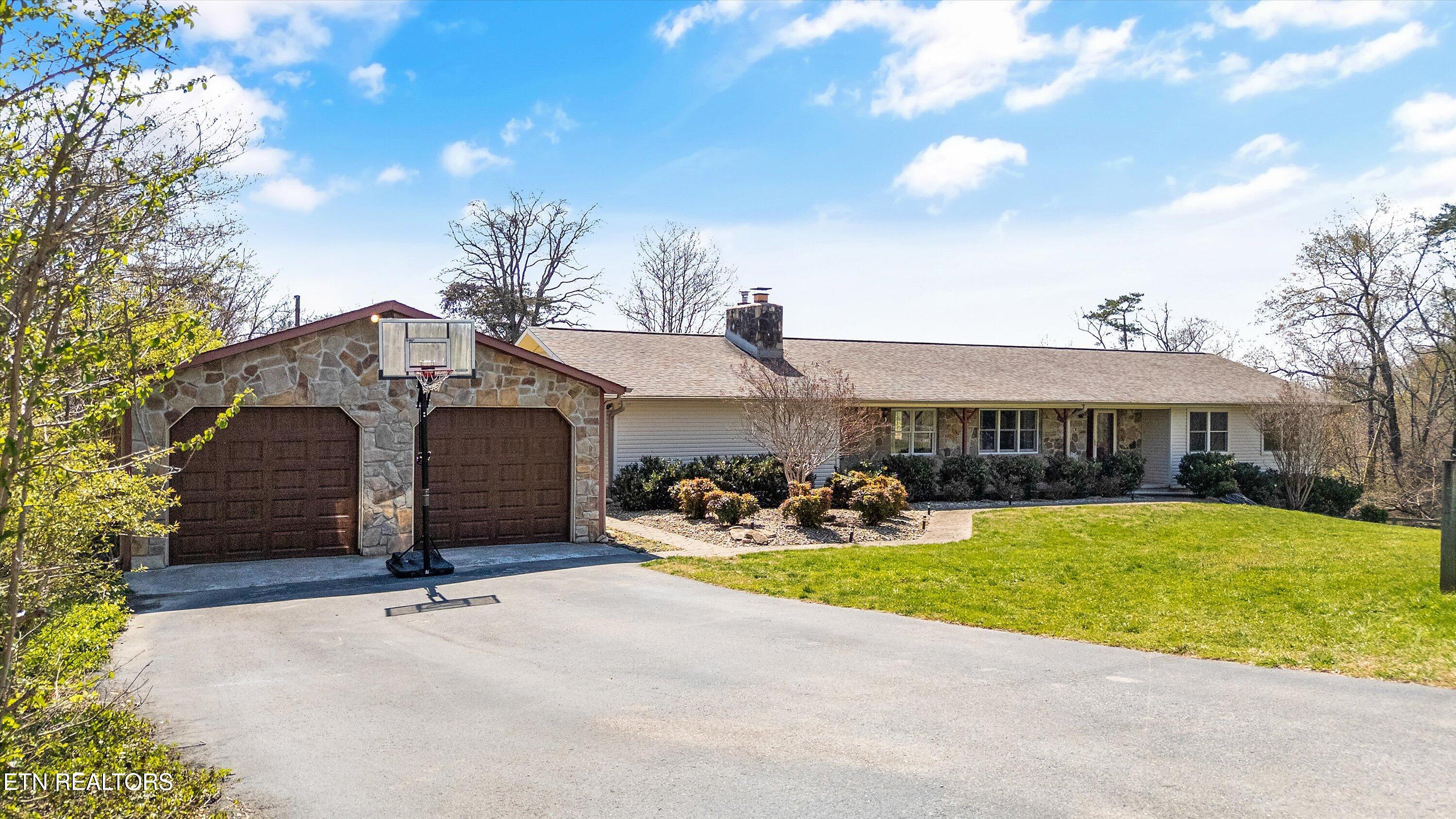 384 Stephens Road Rocky Top TN 37769