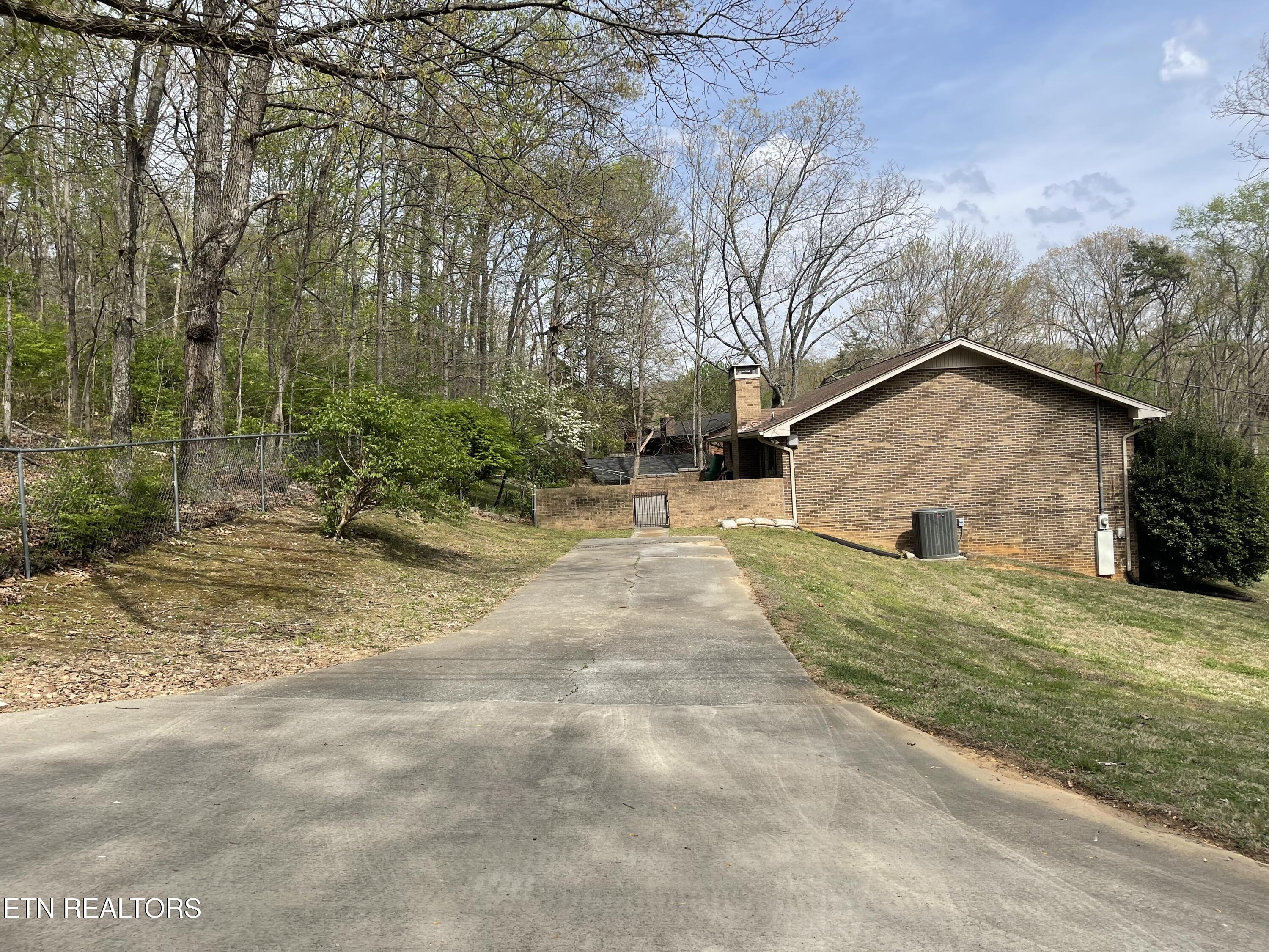 1001 Buckthorn Drive Knoxville TN 37912