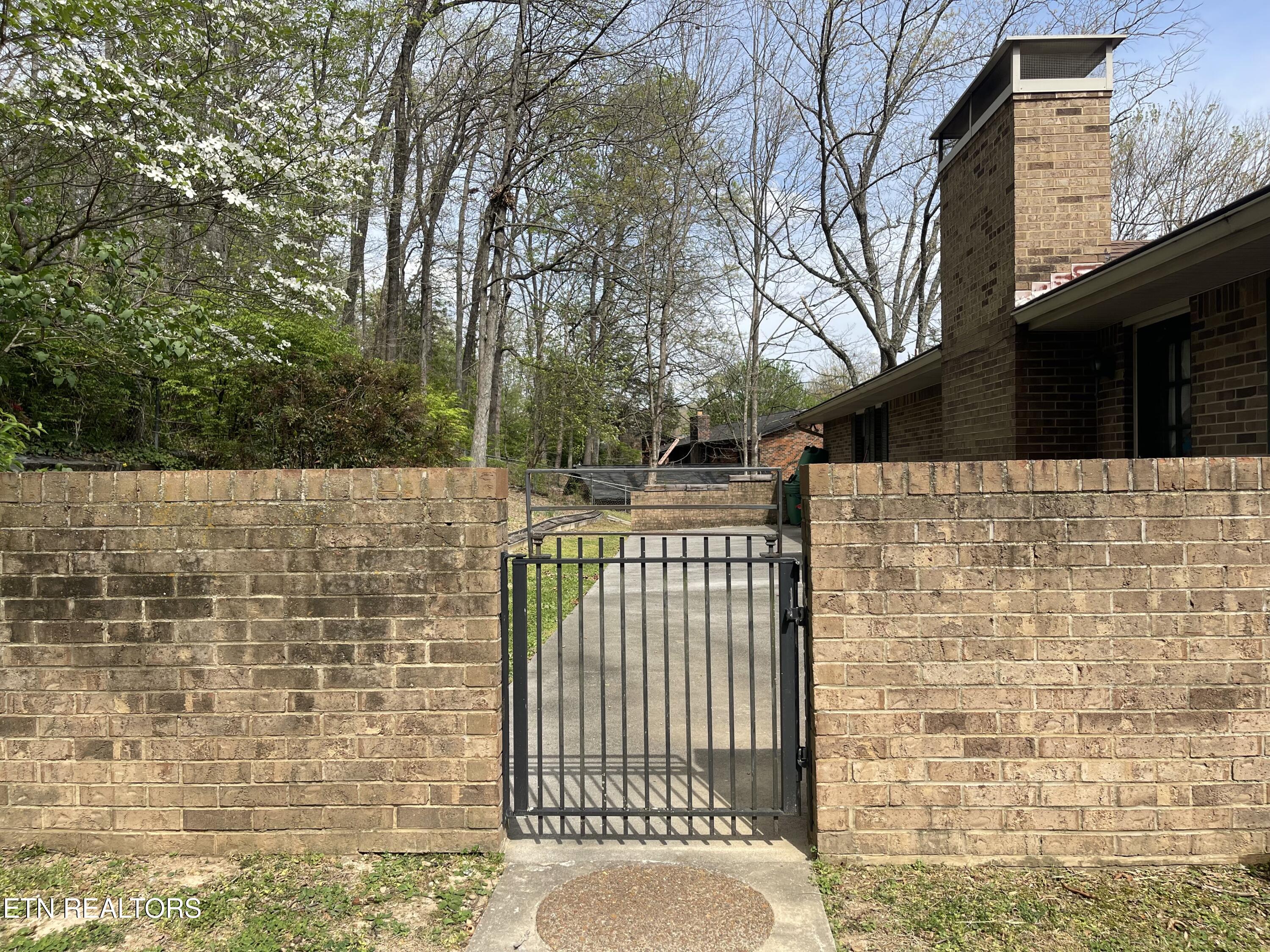 1001 Buckthorn Drive Knoxville TN 37912