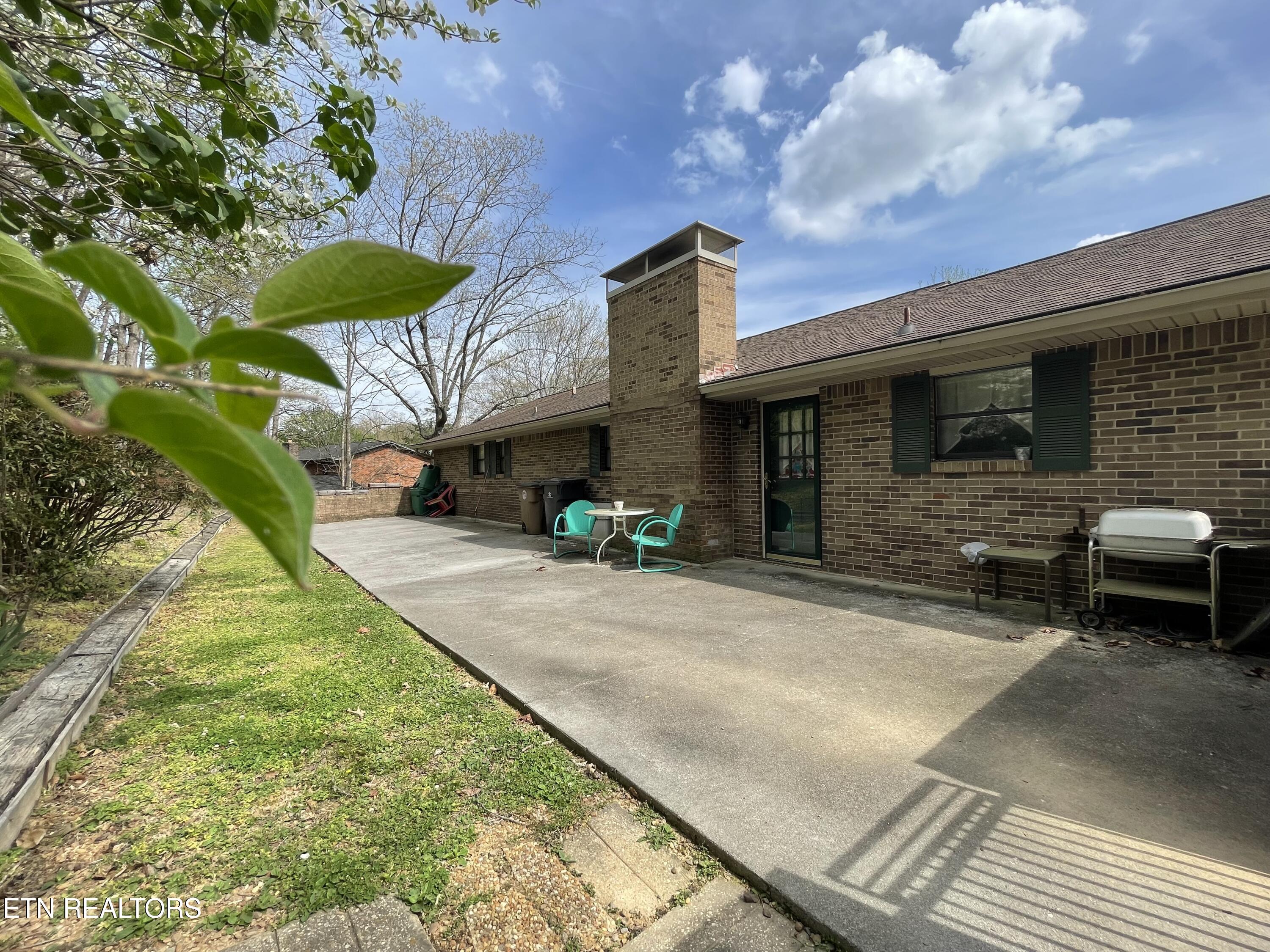 1001 Buckthorn Drive Knoxville TN 37912