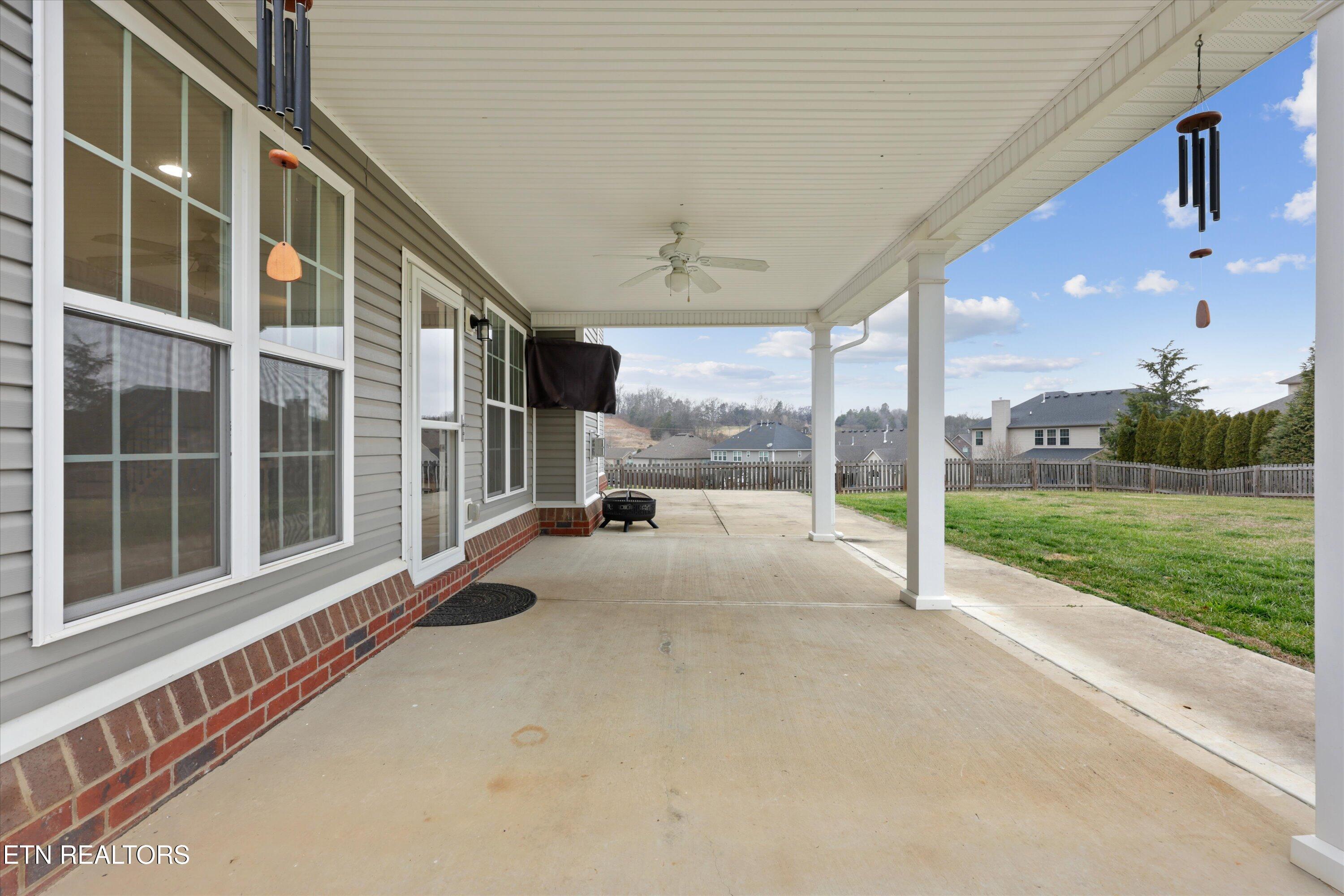 2042 Gusty Wind Lane Knoxville TN 37932