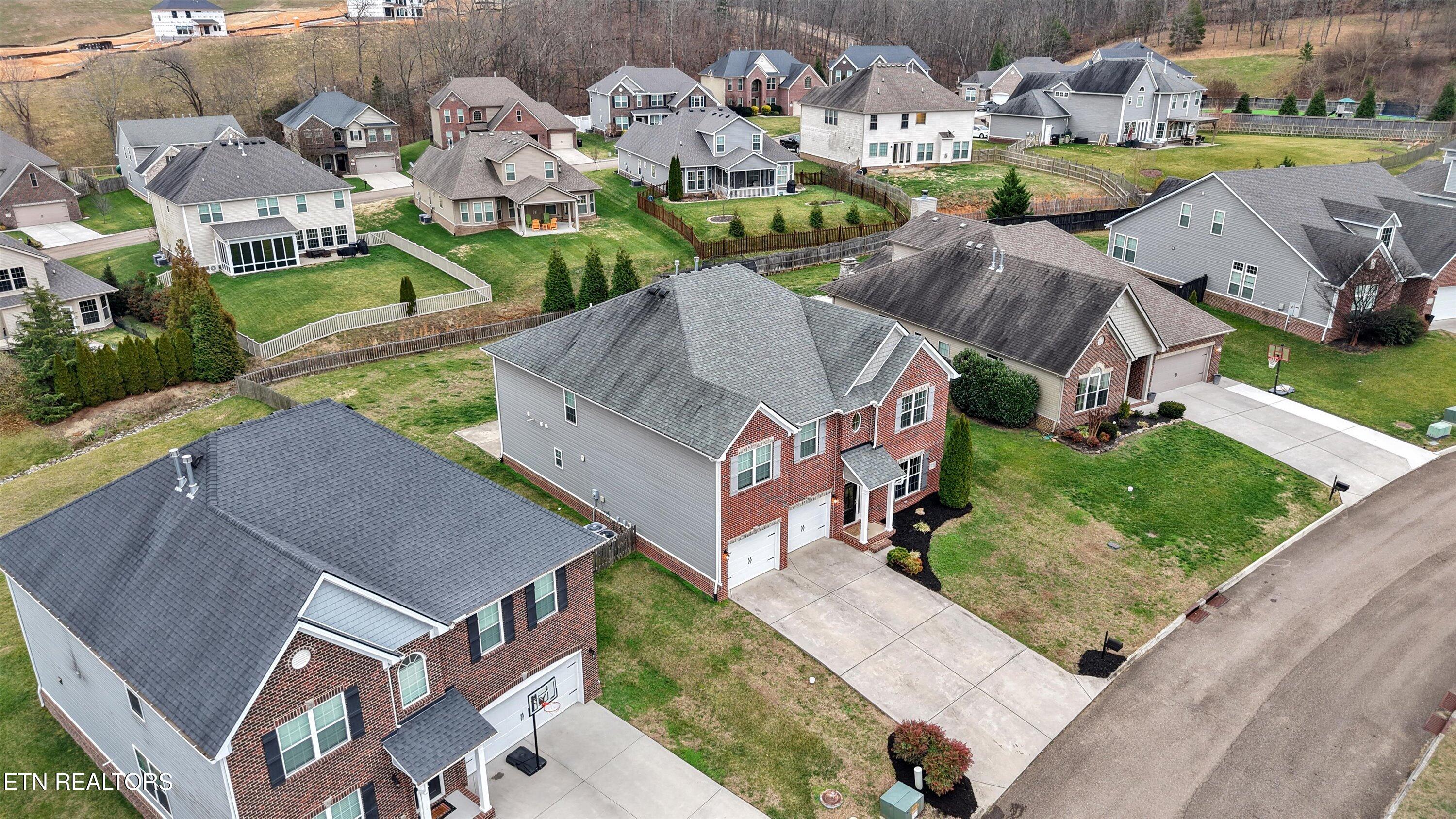 2042 Gusty Wind Lane Knoxville TN 37932