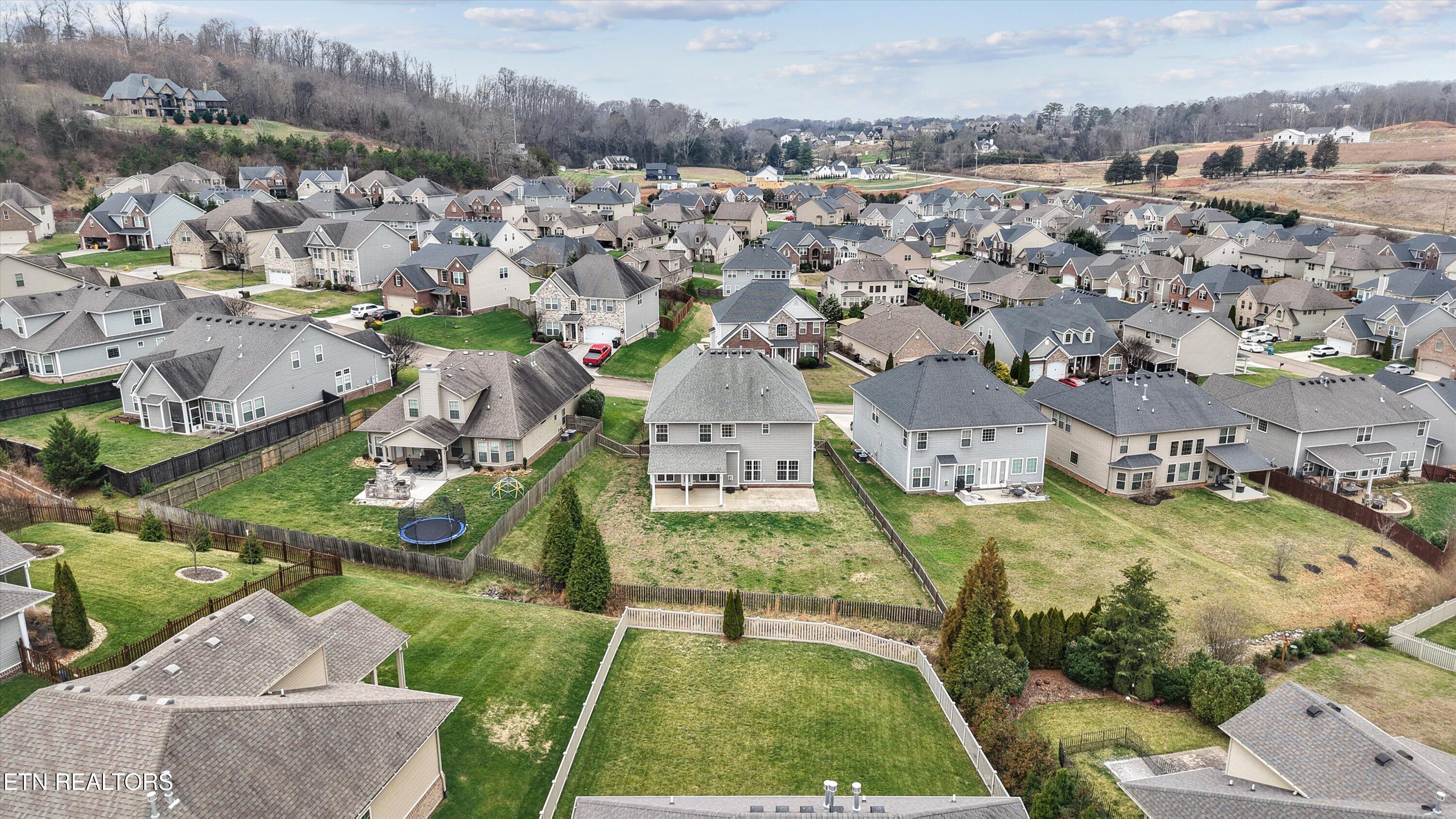 2042 Gusty Wind Lane Knoxville TN 37932