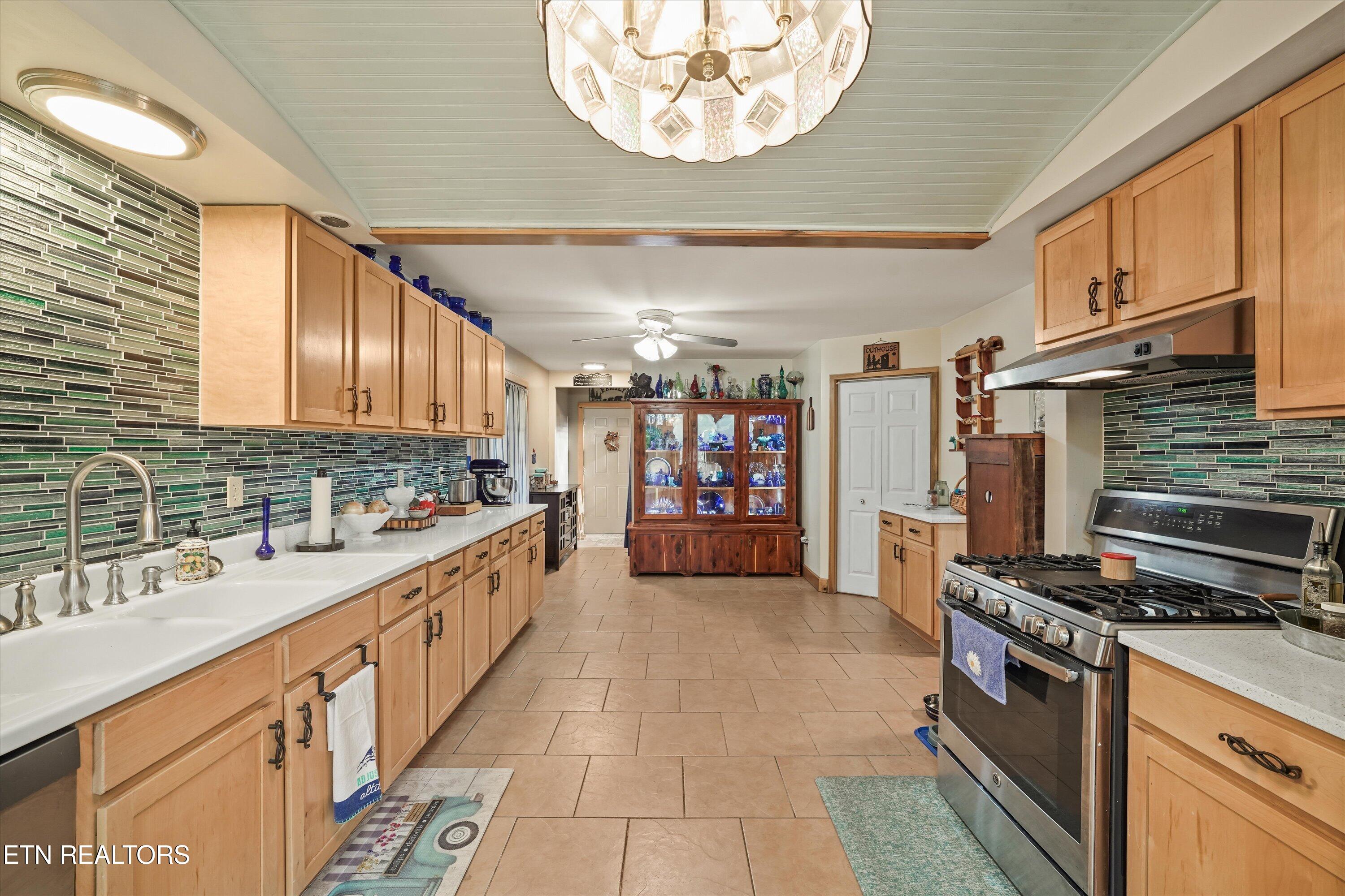 2501 Valley View Road Dandridge TN 37725