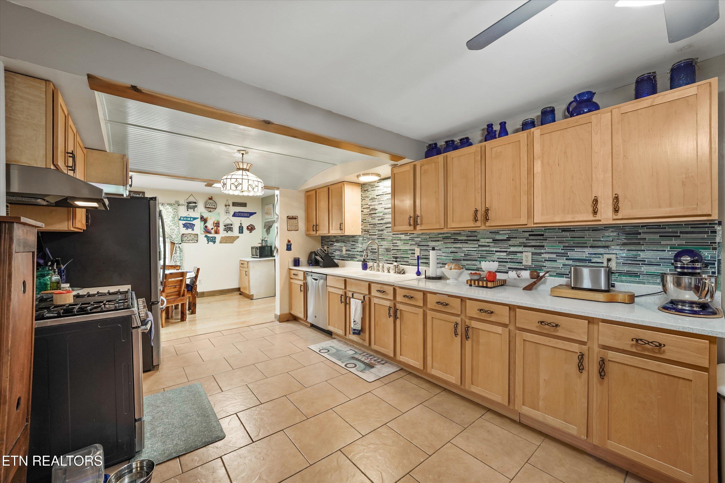 2501 Valley View Road Dandridge TN 37725