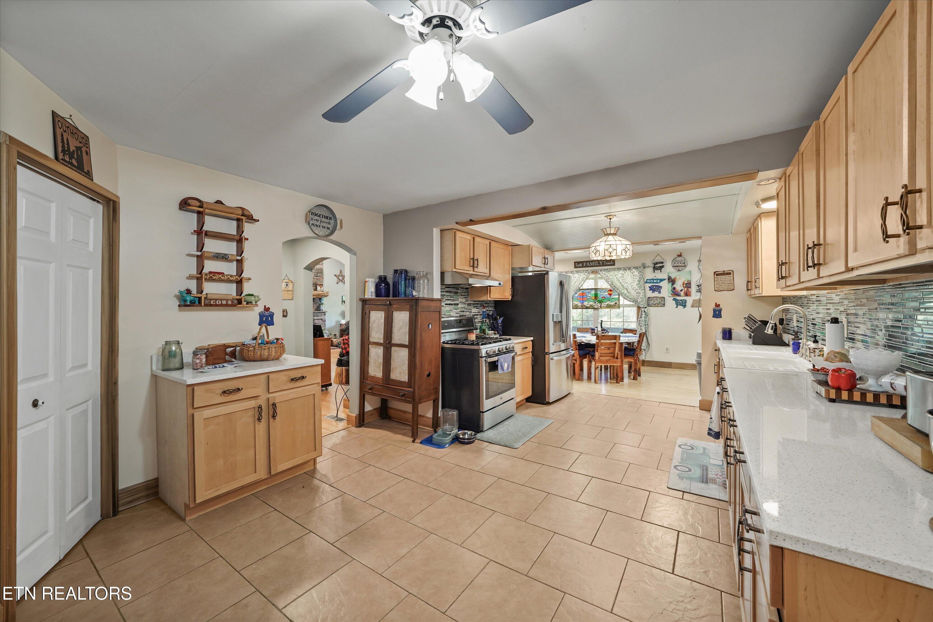 2501 Valley View Road Dandridge TN 37725