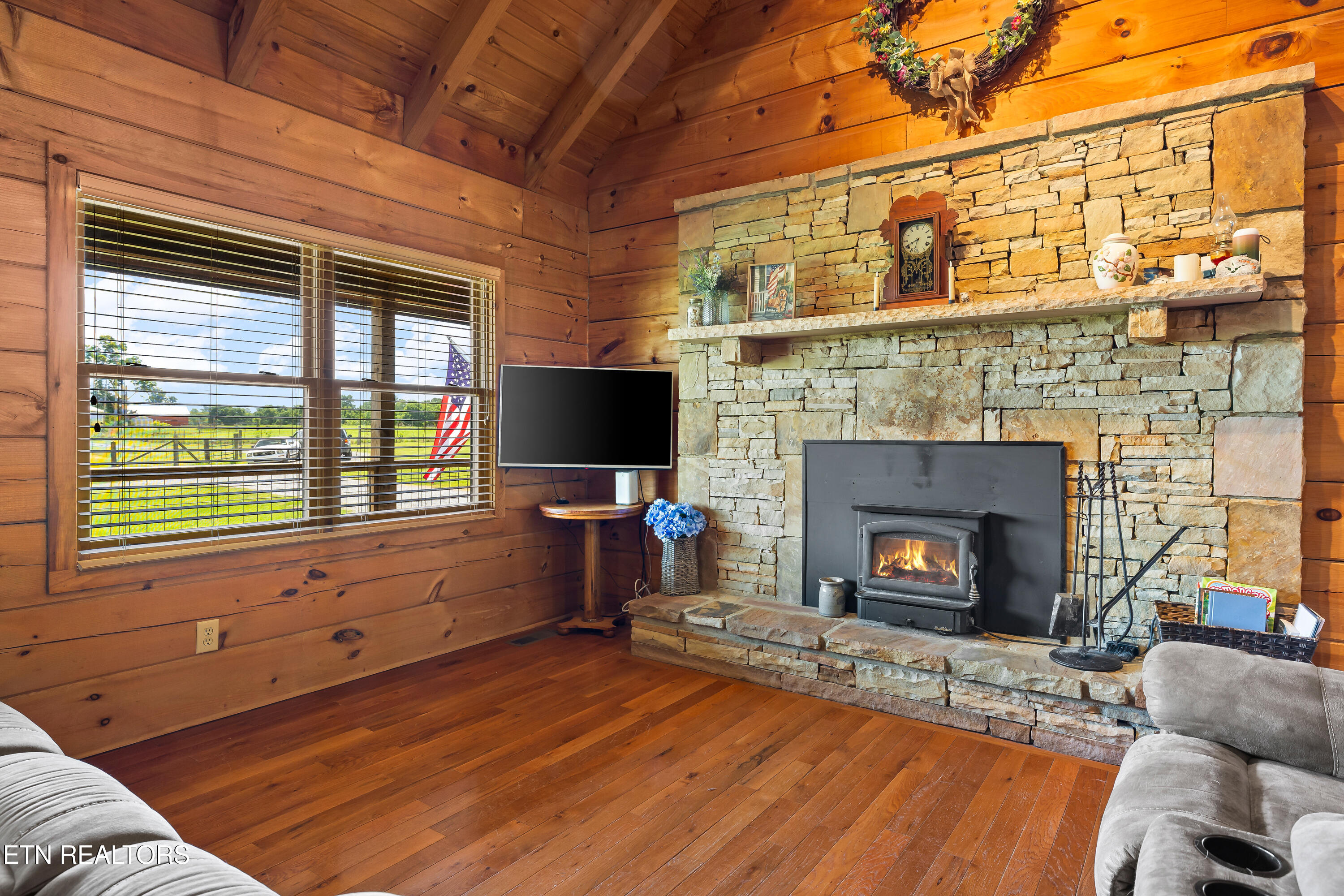 3995 W Meadow Road Greenback TN 37742