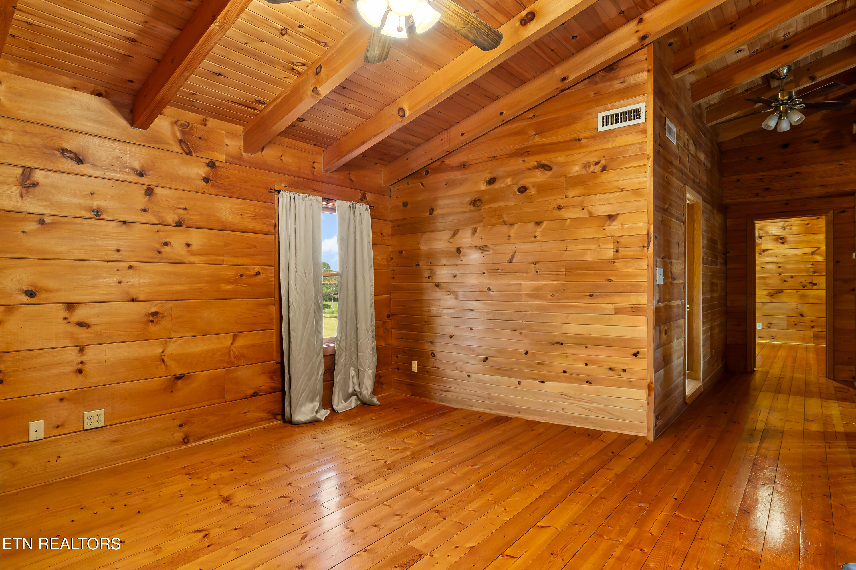 3995 W Meadow Road Greenback TN 37742