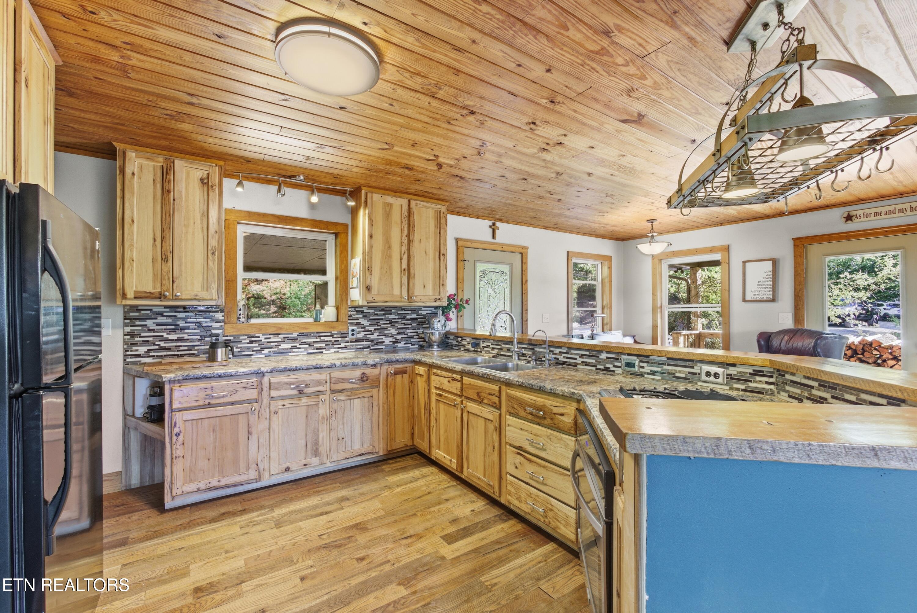 1705 Eagle Furnace Road Rockwood TN 37854