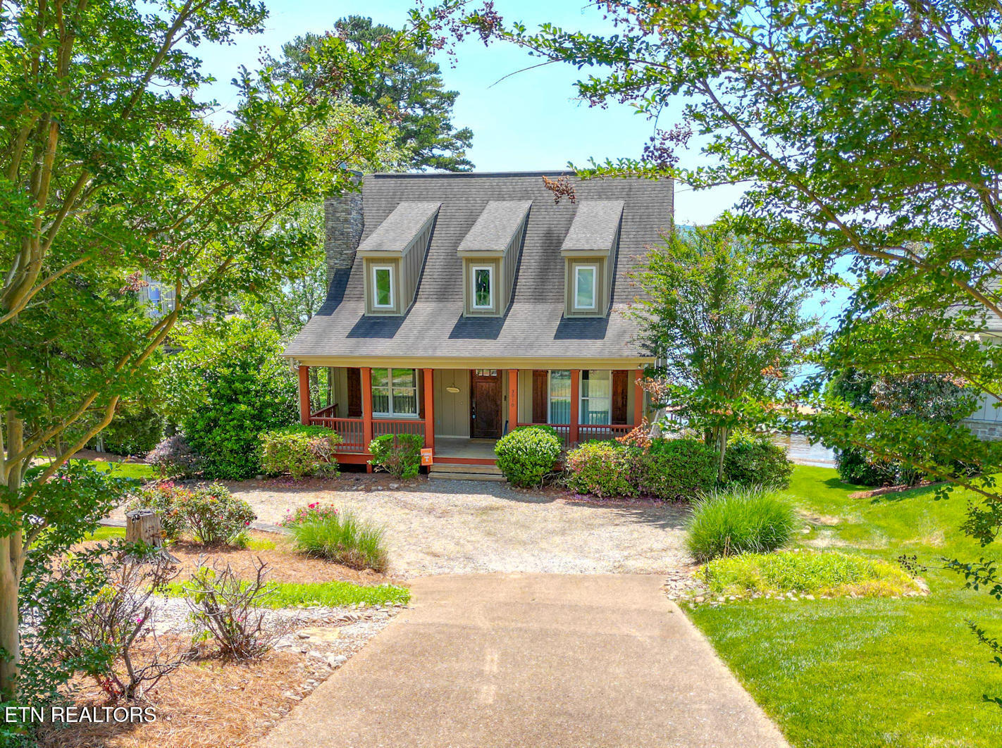 3010 White Oak Circle Rockwood TN 37854