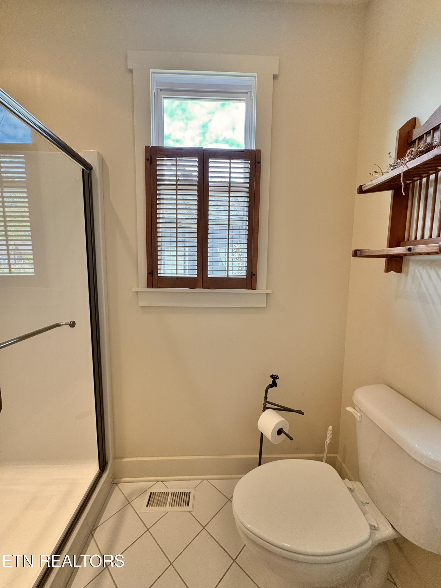 3010 White Oak Circle Rockwood TN 37854
