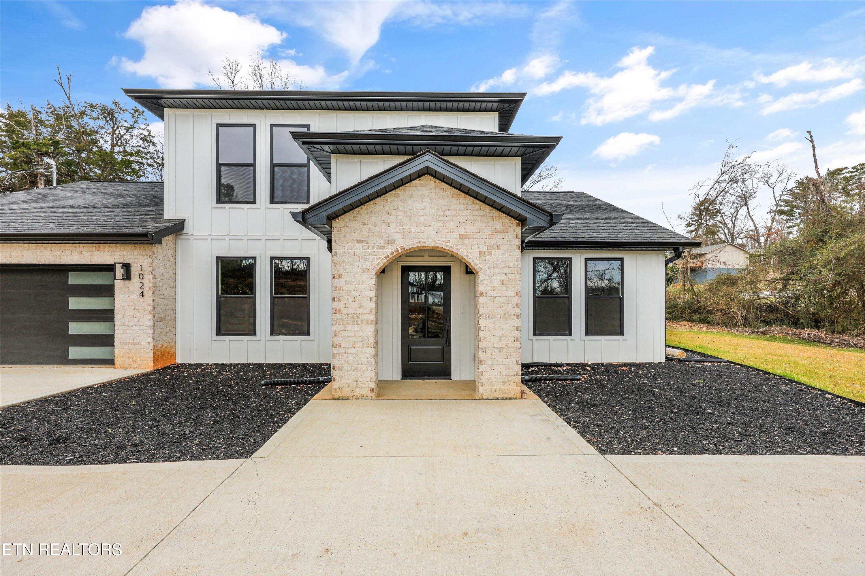 1024 N Gay Street Dandridge TN 37725