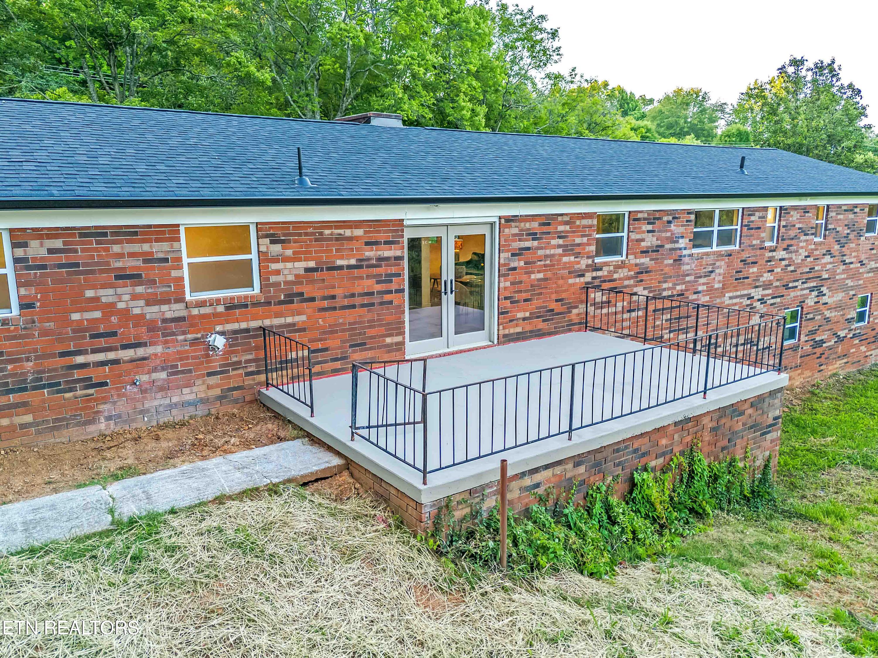 5160 Indian Warpath Road Maryville TN 37803