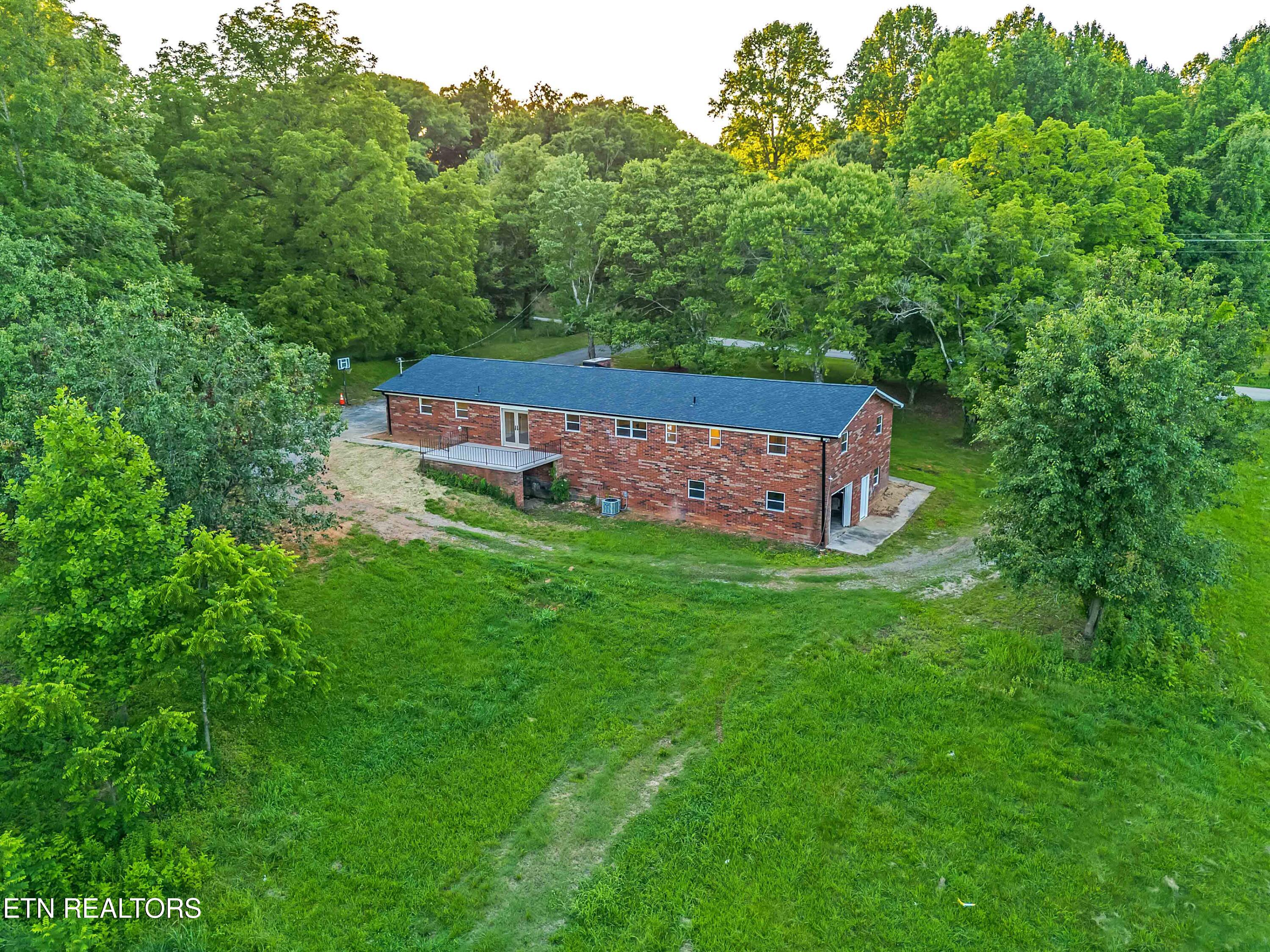5160 Indian Warpath Road Maryville TN 37803