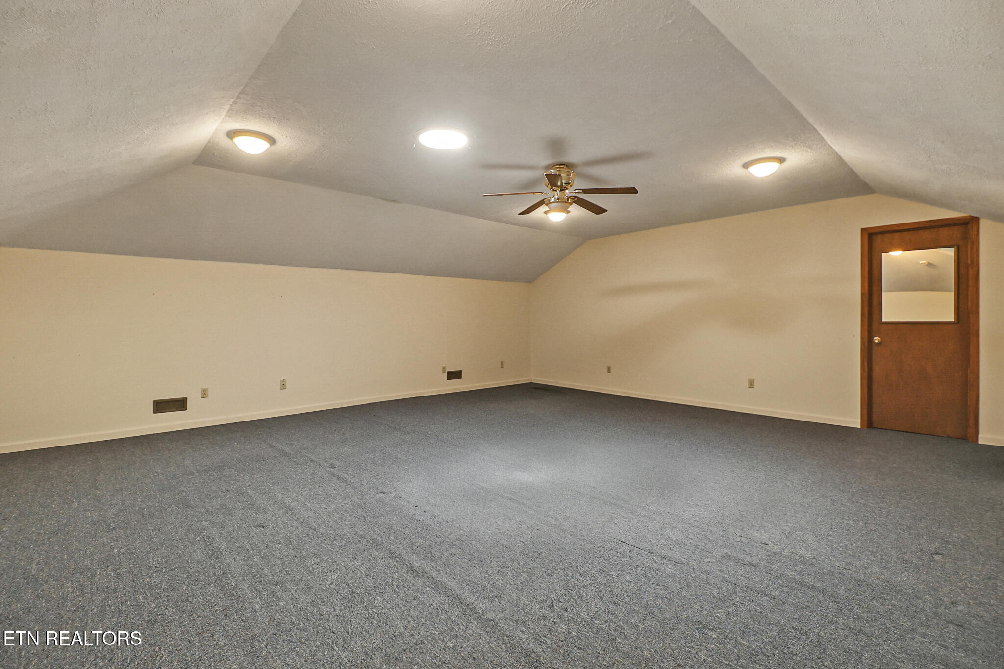 144 Lakewood Drive Crossville TN 38558